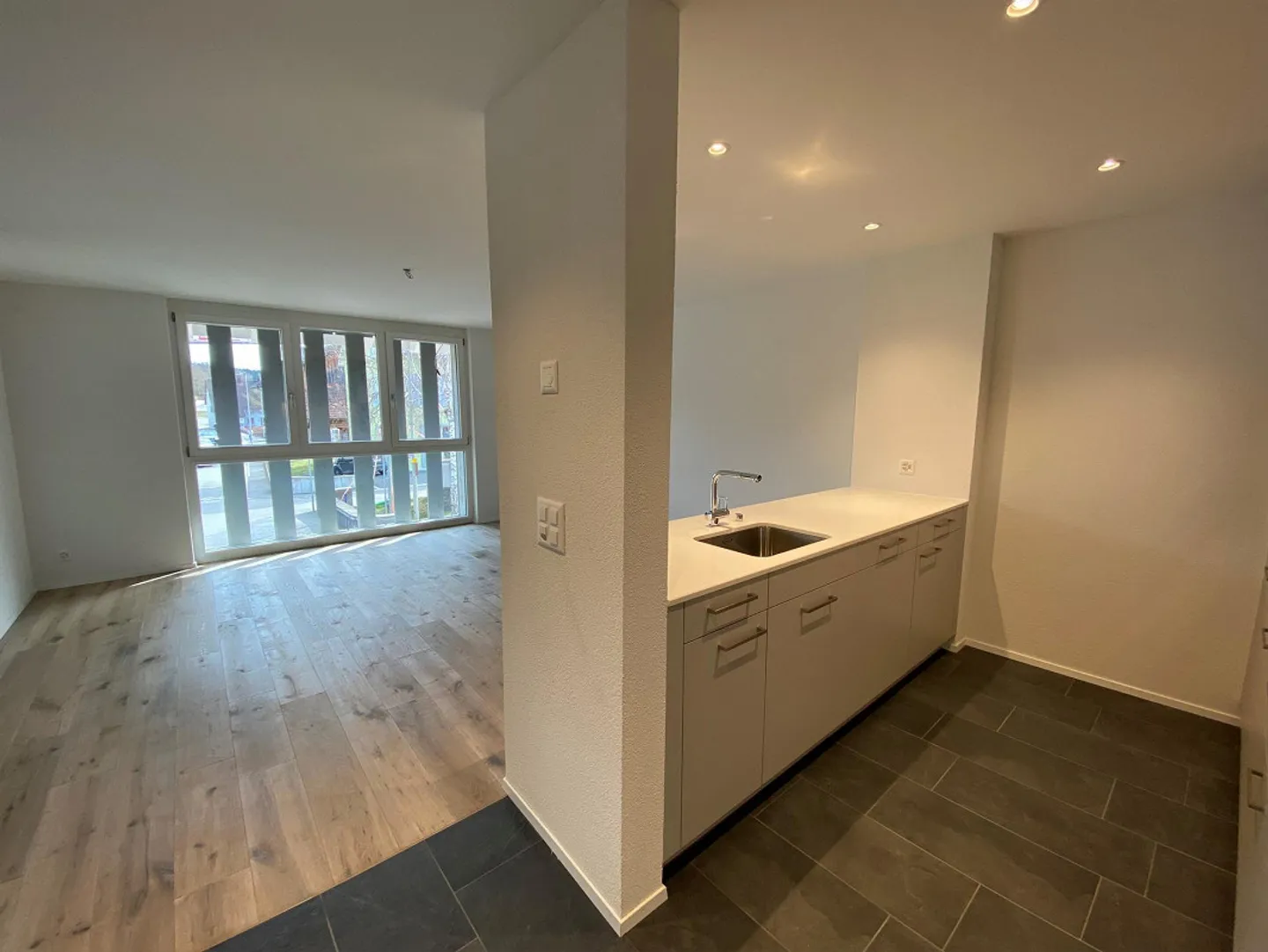 Modern single apartment in tax-efficient Wiesendangen - Photo 4 of 10