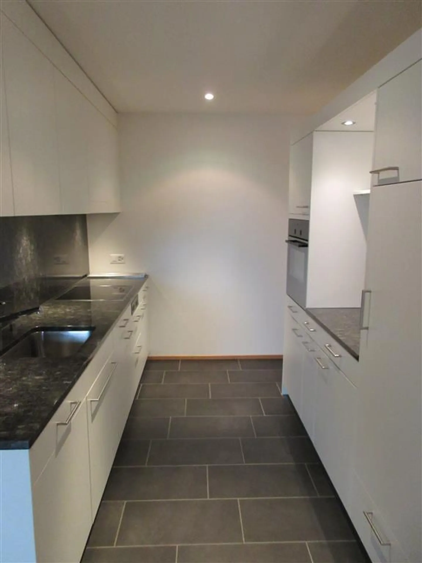 Modern 3.5-room apartment for rent in Mettmenstetten - Photo 2 of 9