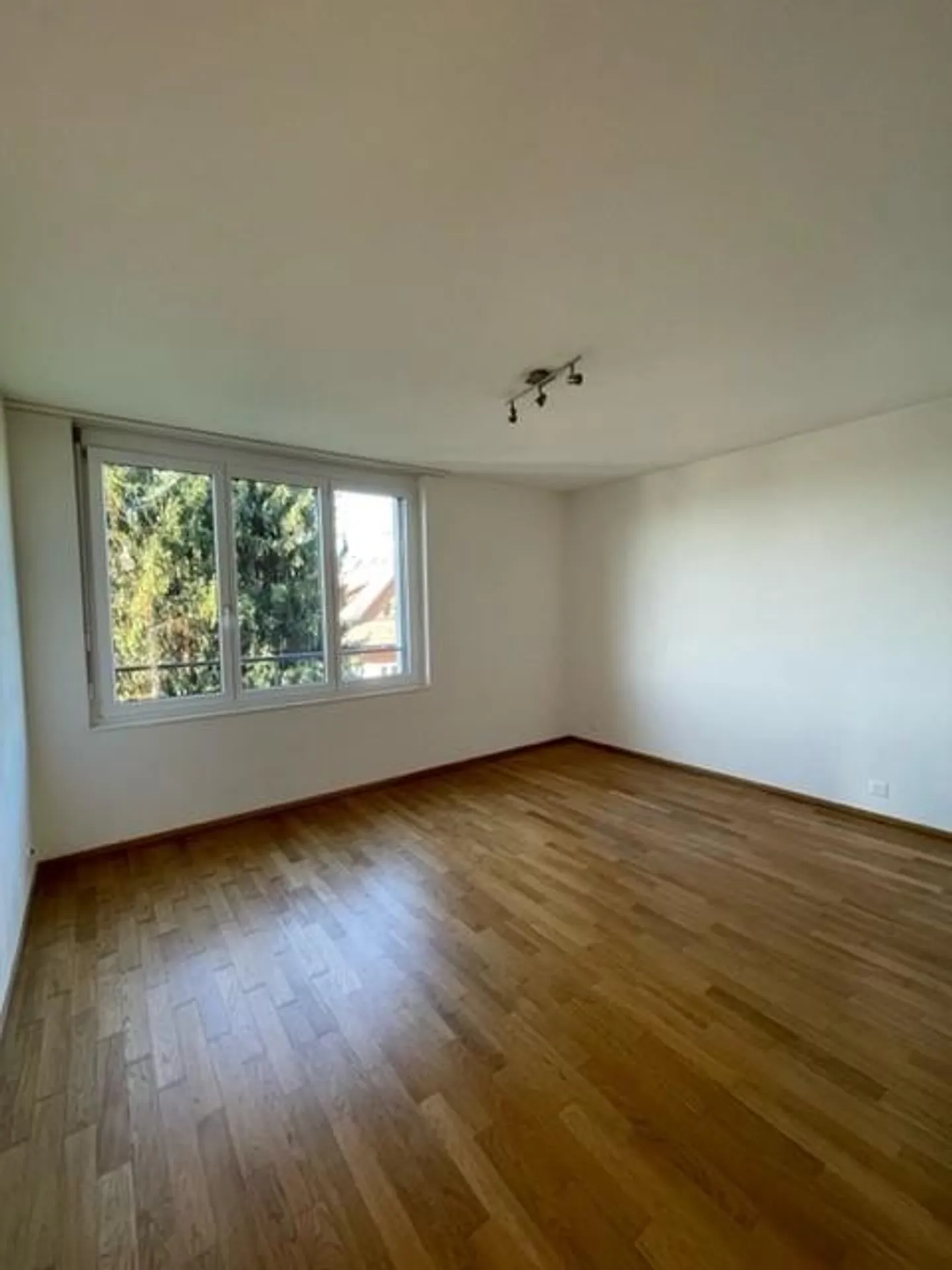 Modern 3.5-room apartment for rent in Mettmenstetten - Photo 5 of 9