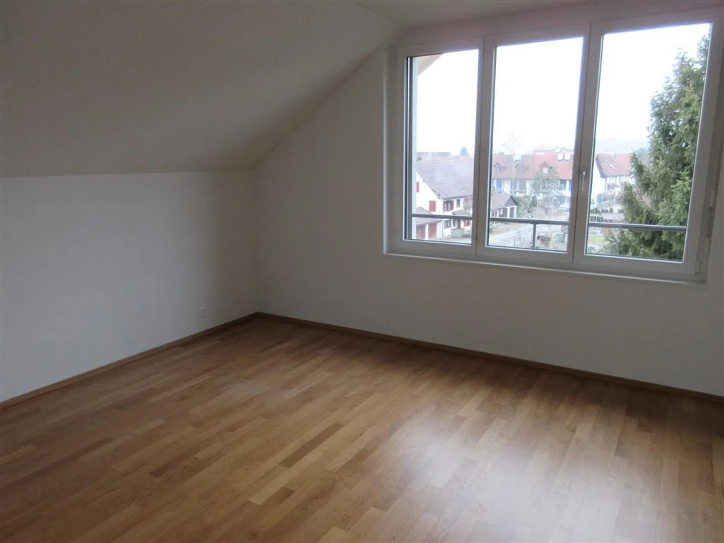 Modern 3.5-room apartment for rent in Mettmenstetten - Photo 6 of 9