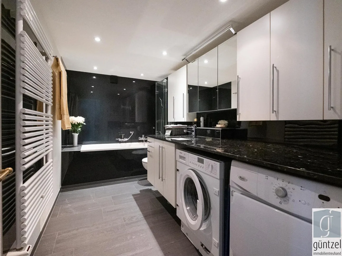 Historisches Stadthaus mit vielseitiger Nutzung - Foto 11 von 13