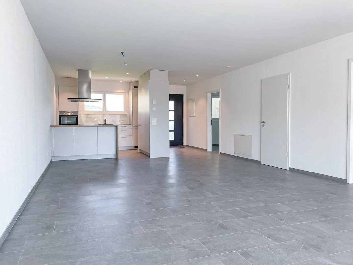 Appartamento giardino esclusivo 3½ locali nella migliore posizione a Reitnau! - Foto 2 di 9