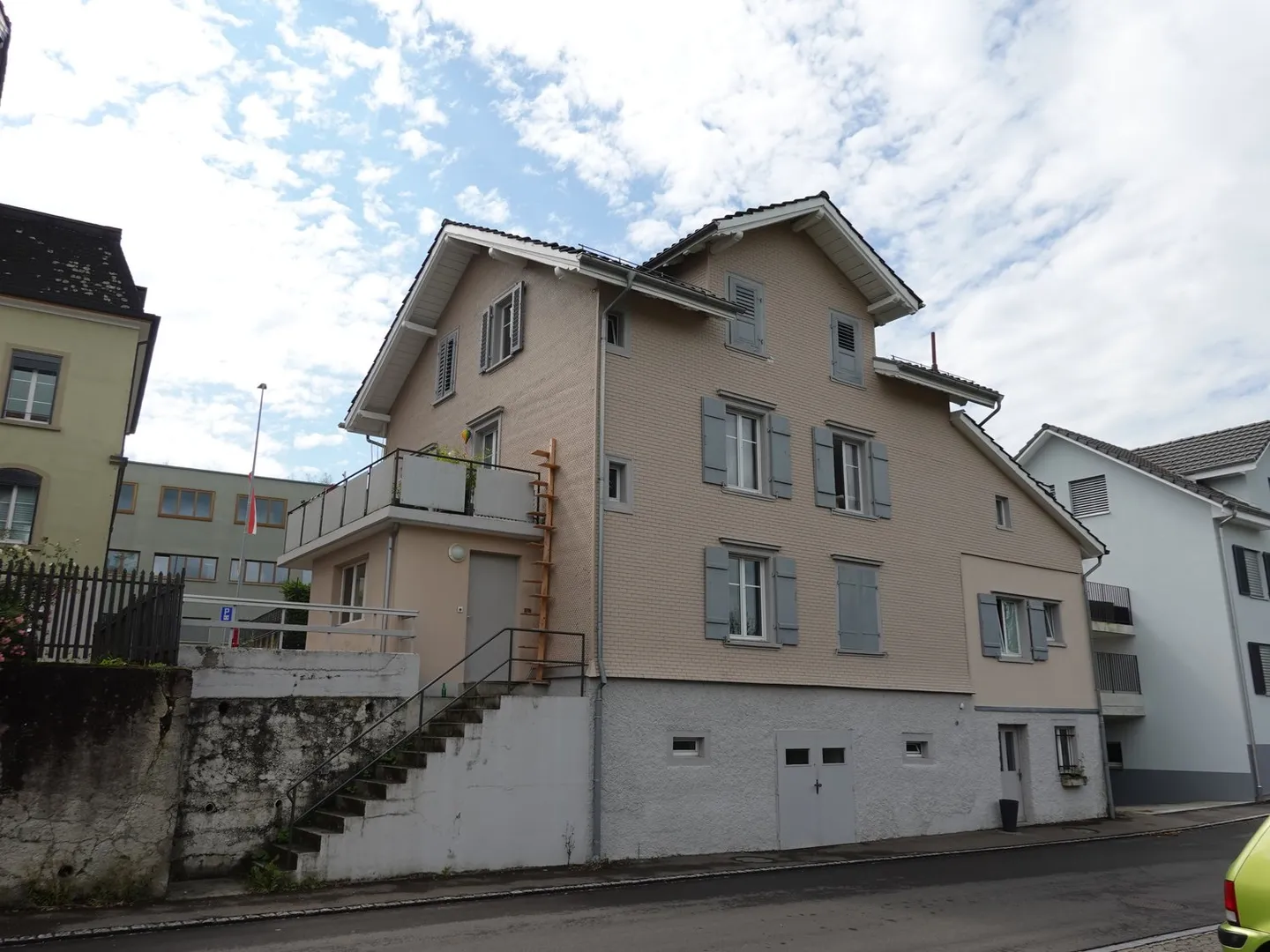 Spazio Commerciale con Ingresso Privato - Foto 3 di 3