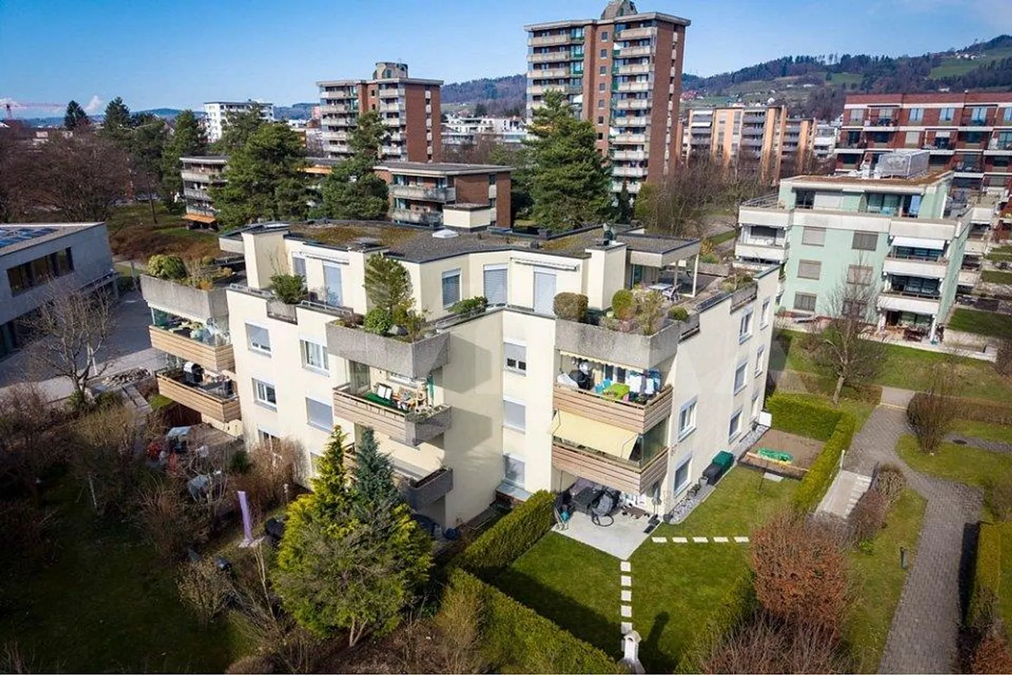 Appartement 3½ pièces ensoleillé à Wetzikon - Photo 2 sur 13