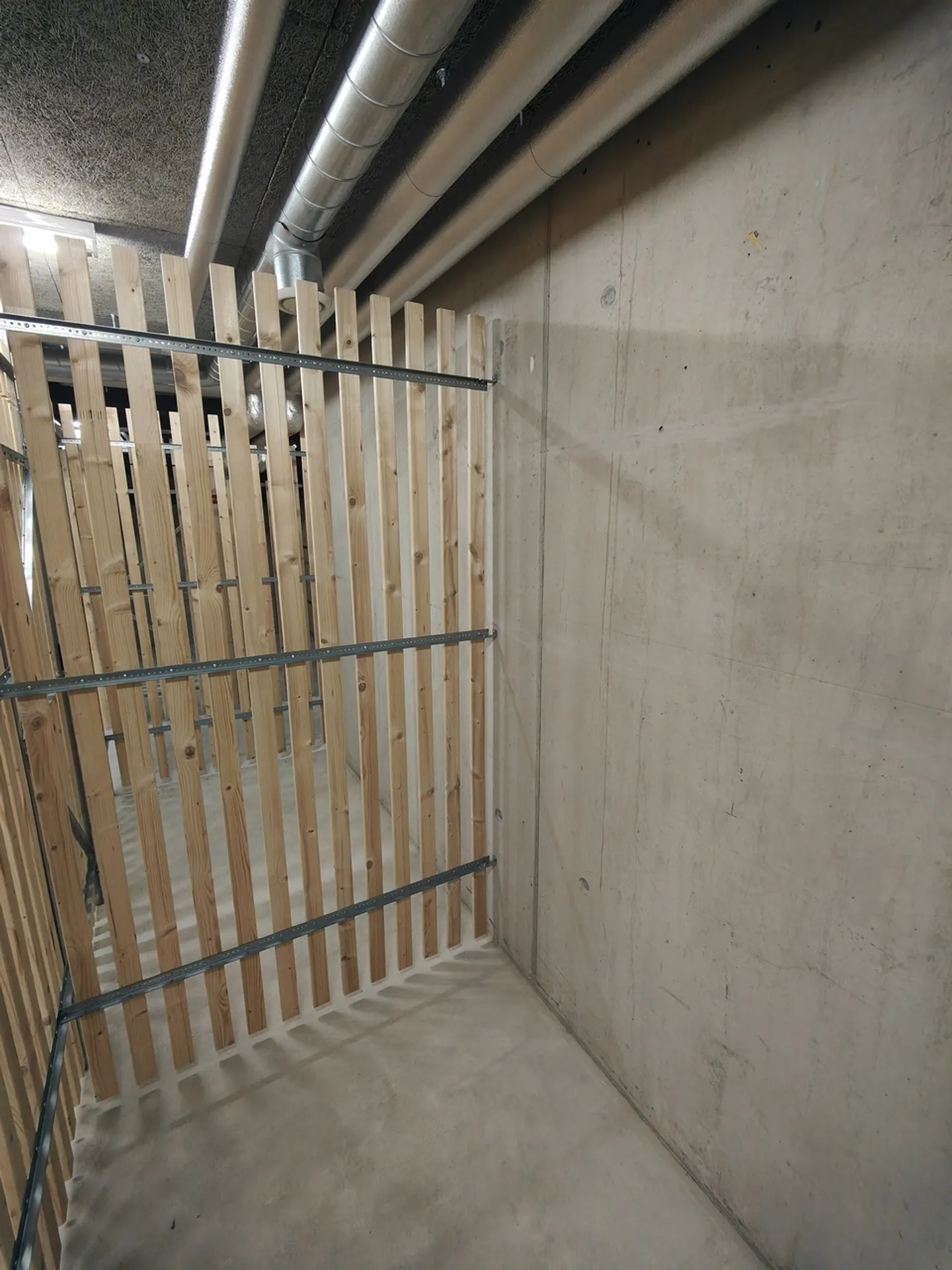2.78m2 Storage Room Kriens - Nidfeldstrasse 2U - Photo 3 of 9
