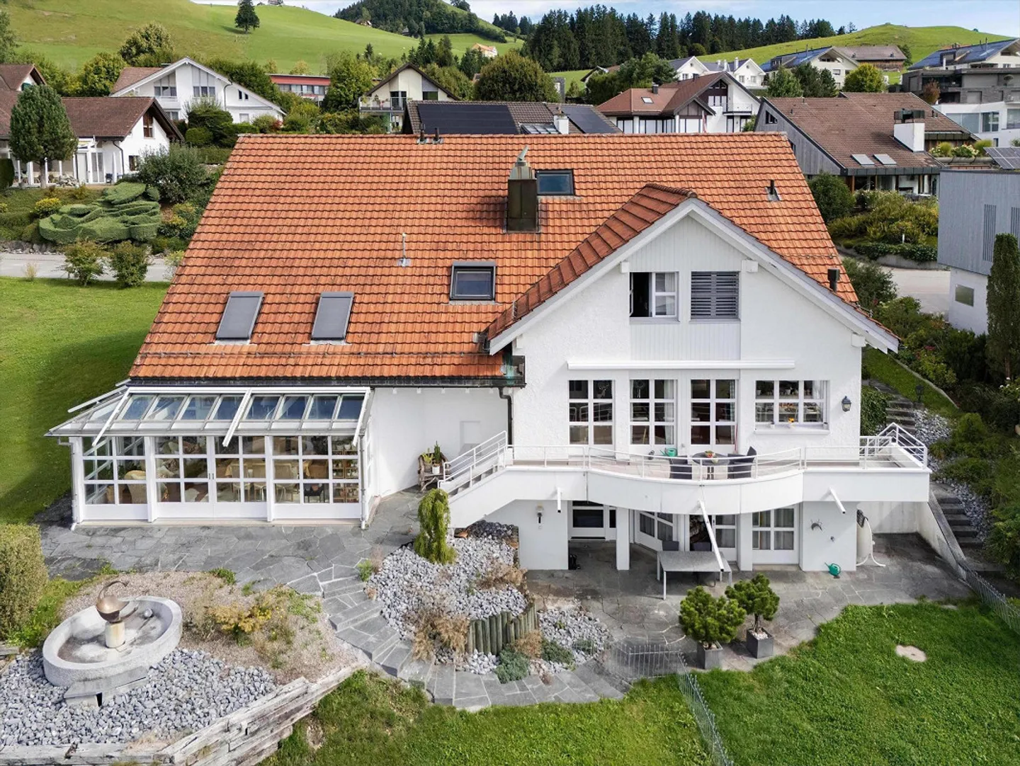Casa di campagna/villa straordinaria con giardino e oasi benessere - Foto 1 di 13