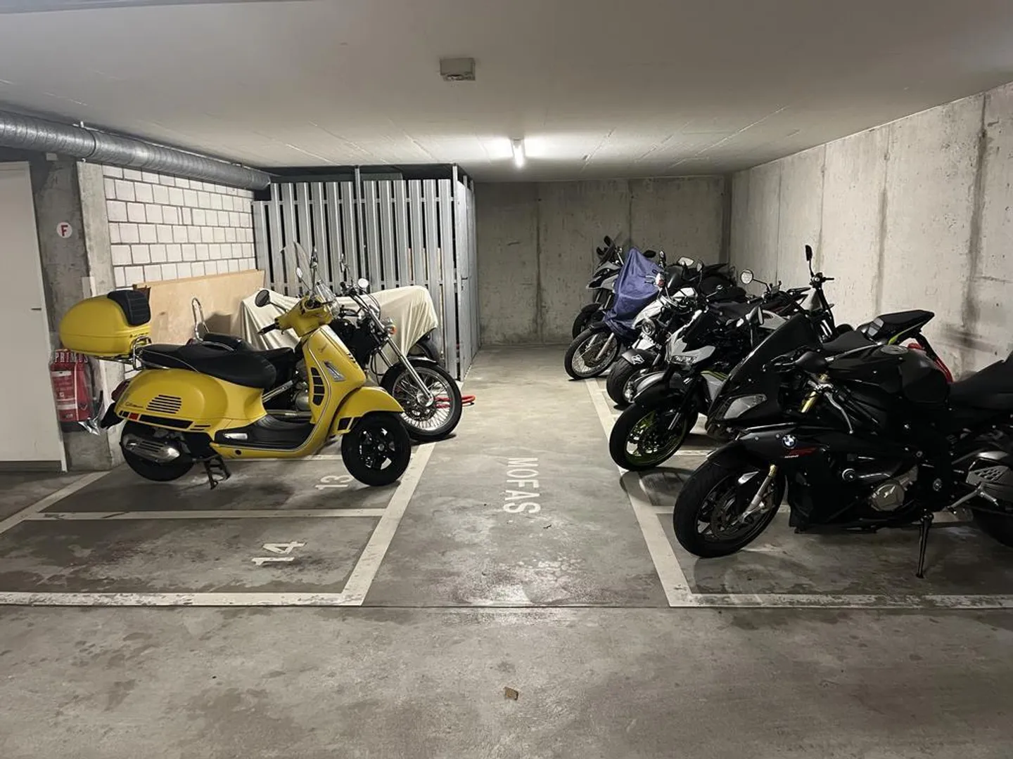 Motorcycle parking space in Münchenstein BL - Photo 2 of 2