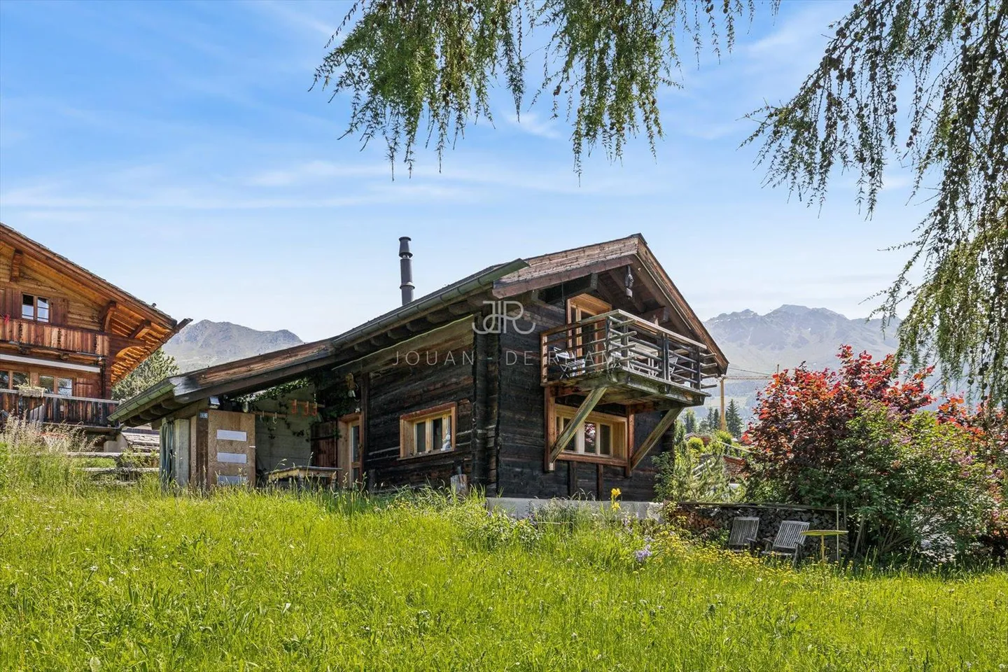 Magnificent authentic chalet ideally located - Photo 1 of 9