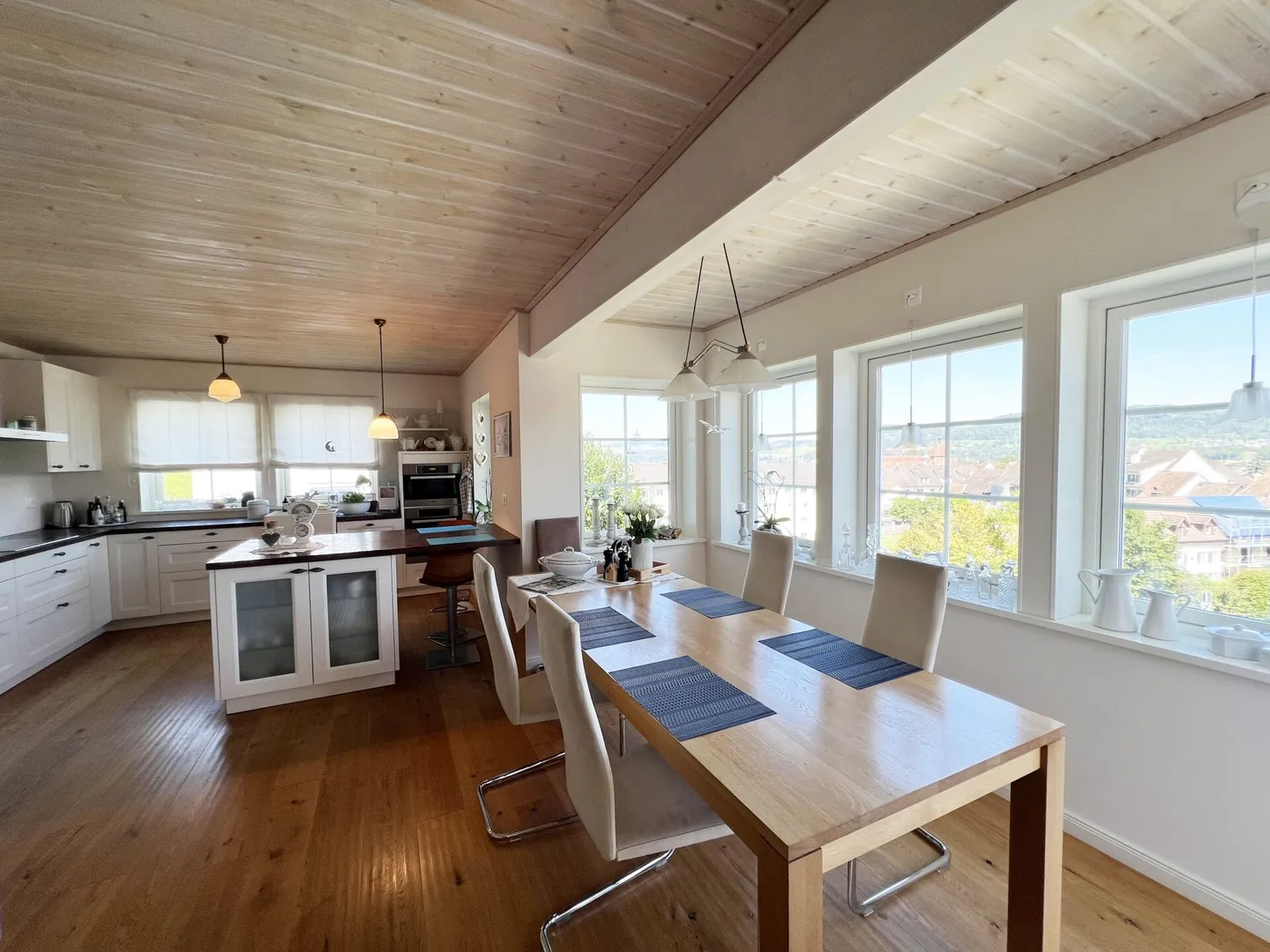 Einzigartiges, freistehendes Schwedenhaus mit herrlicher Fernsicht - Foto 3 von 11