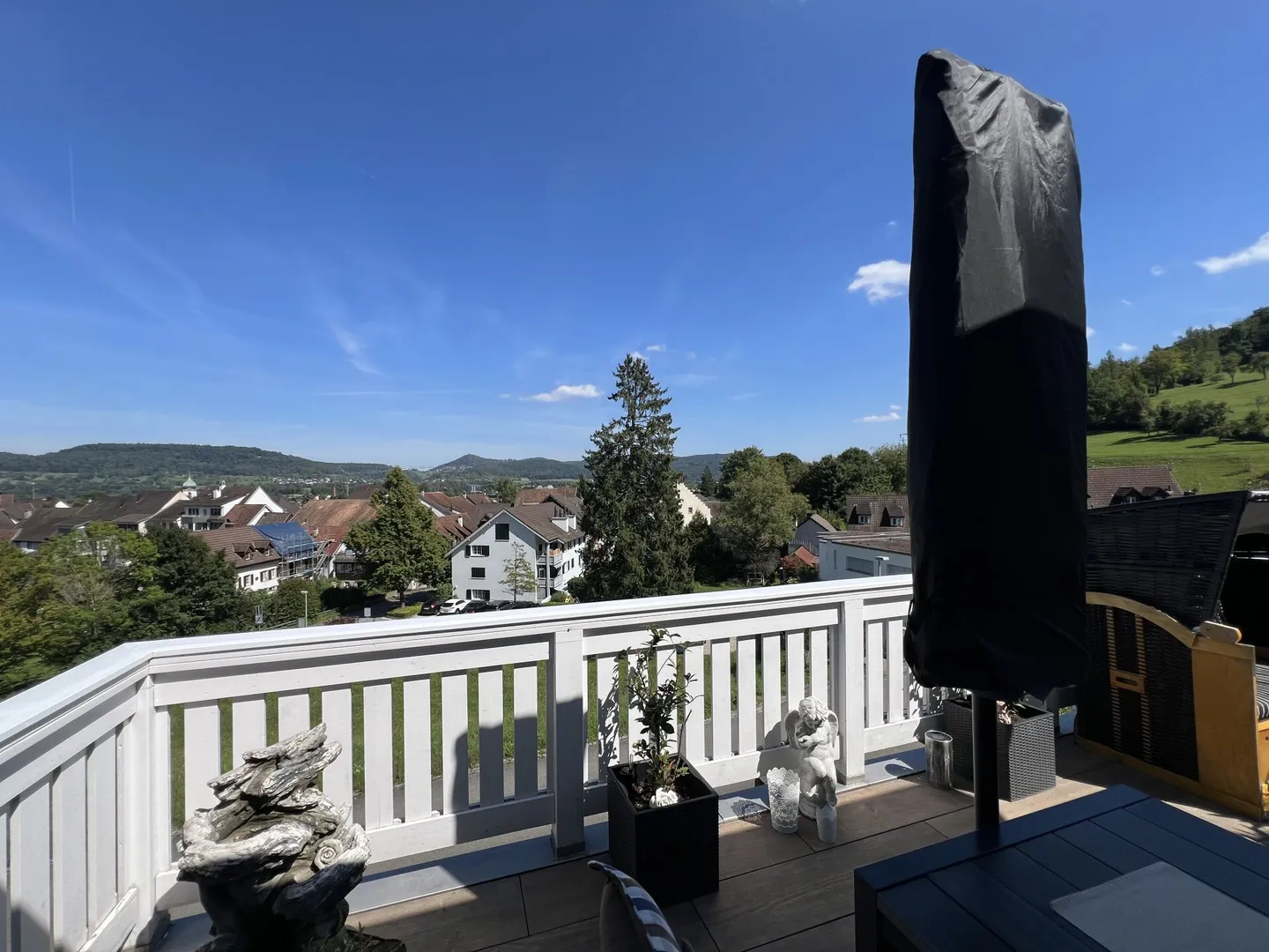 Einzigartiges, freistehendes Schwedenhaus mit herrlicher Fernsicht - Foto 5 von 11