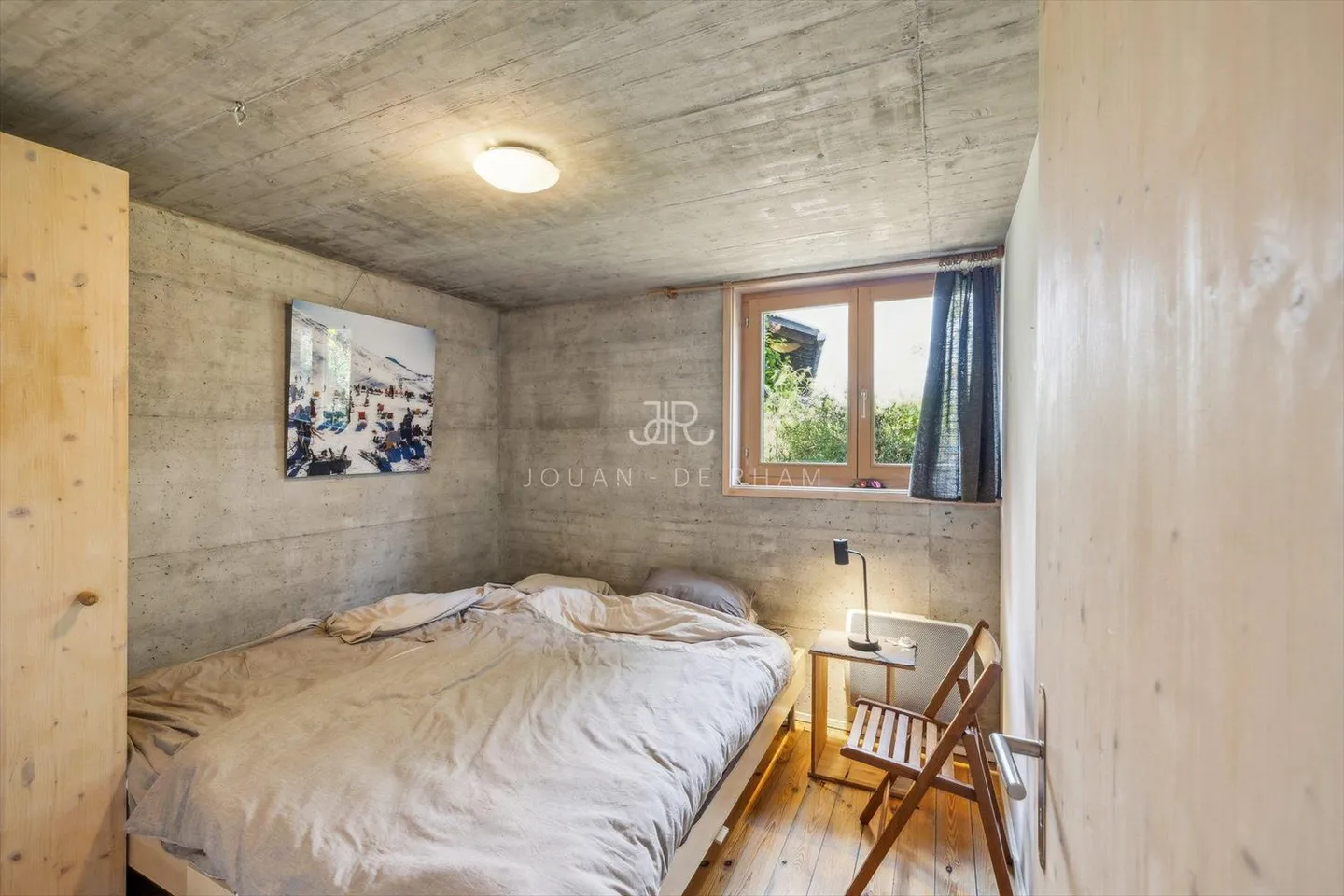 Magnificent authentic chalet ideally located - Photo 8 of 9