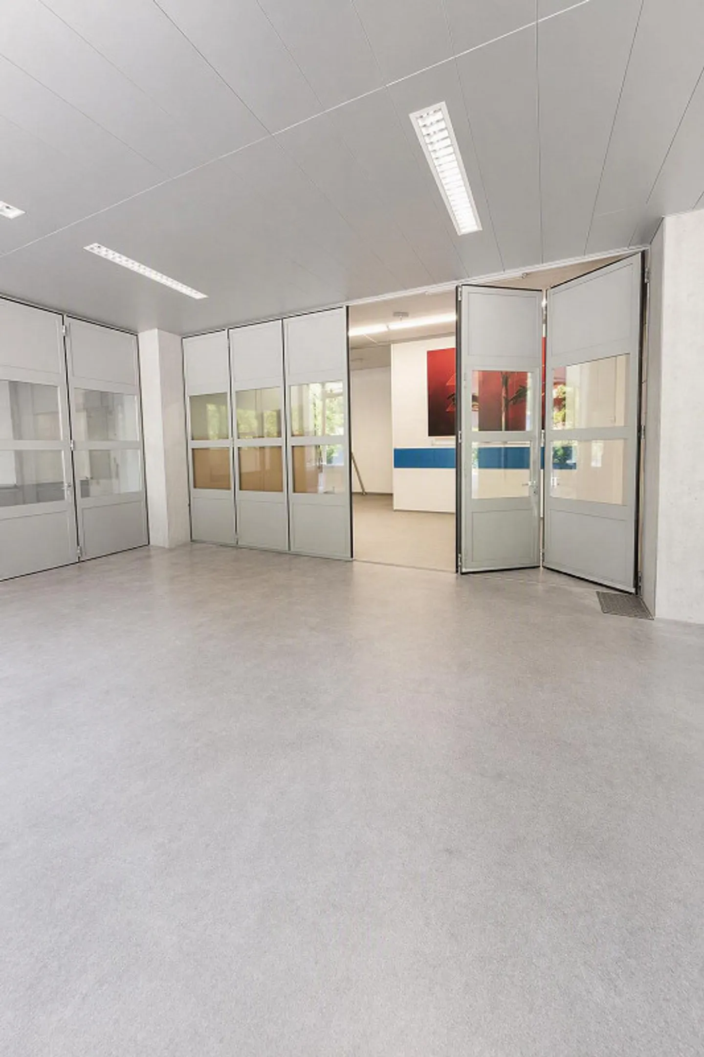 Commercial Building Bernstrasse Dietikon - Attractive Commercial Space on the Ground Floor - Photo 4 of 6