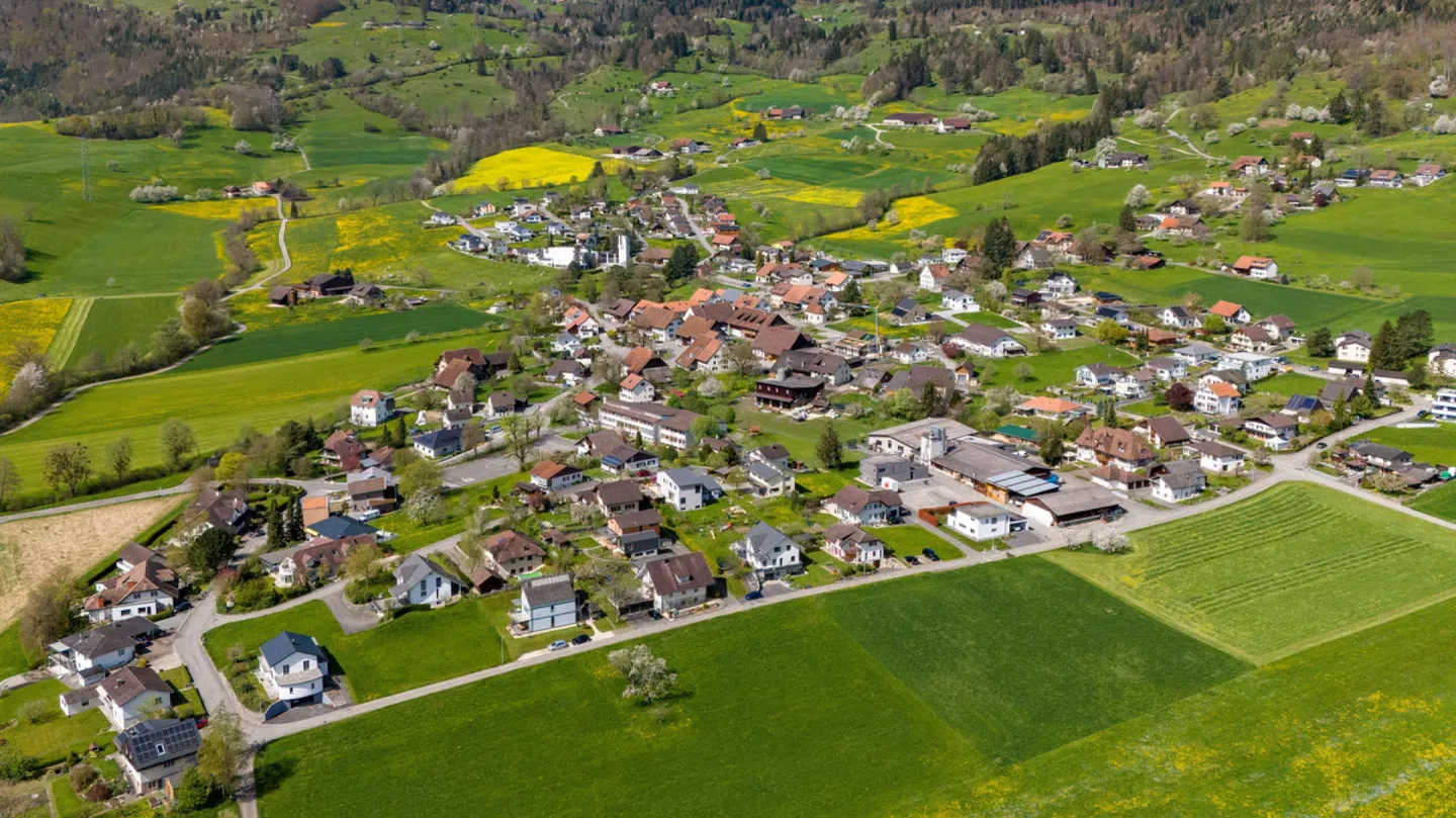 Votre paradis dans le vert - Terrain à bâtir avec développement de projet et financement de construction sur demande - Photo 1 sur 1