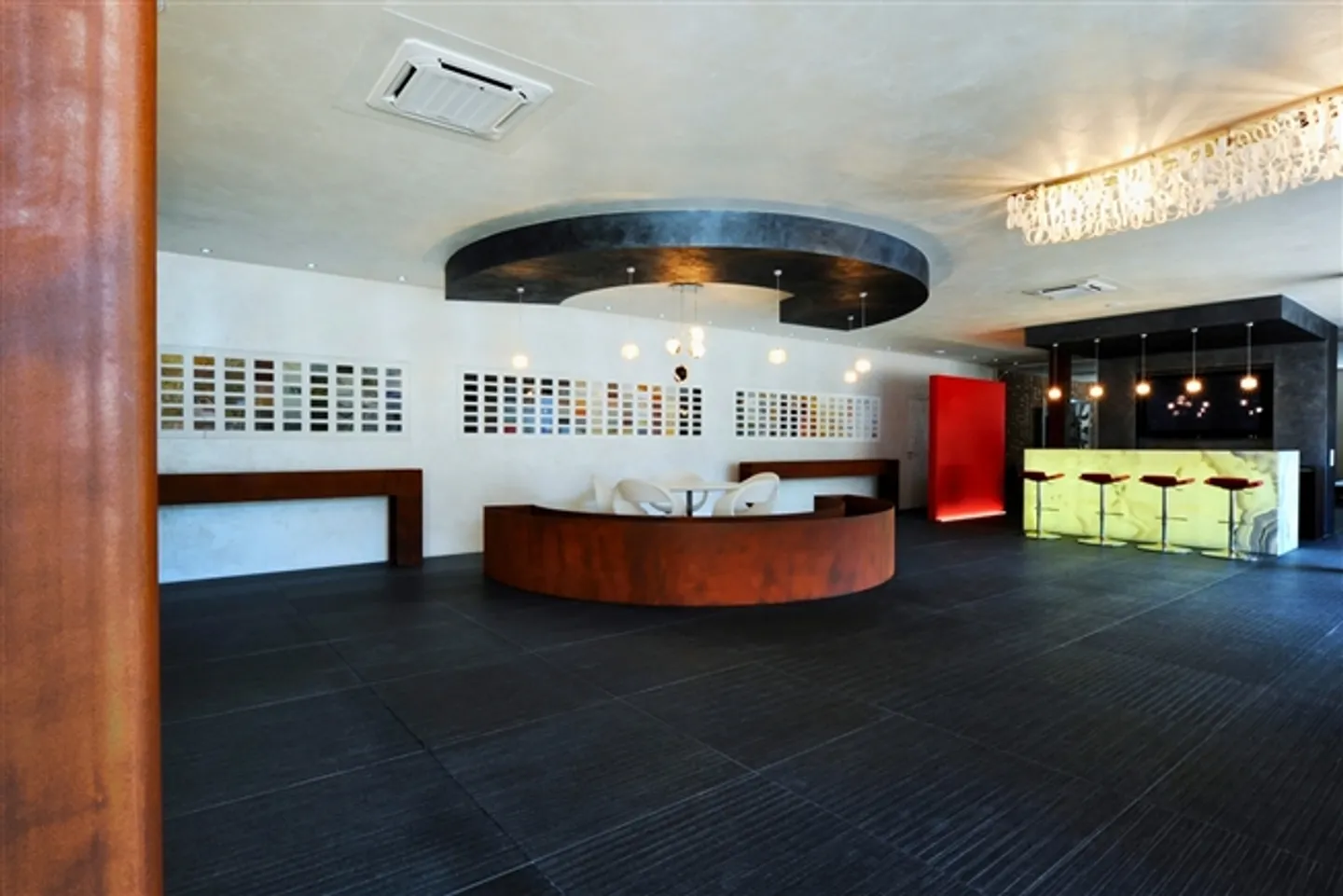 Ampio locale commerciale a Locarno - Foto 2 di 7