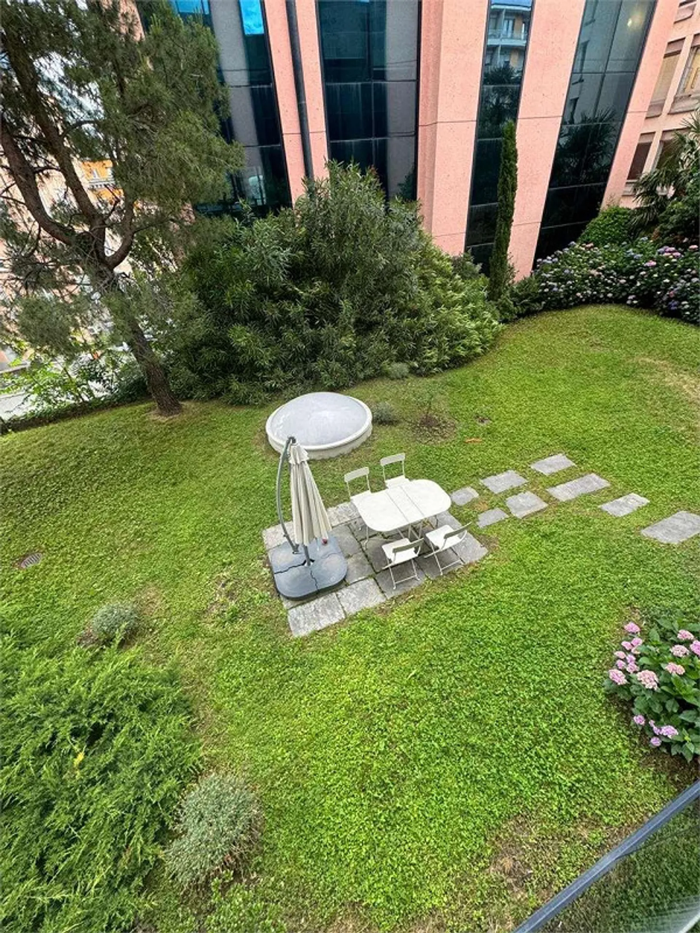 Zentralbüro Lugano 190 m², Gartenblick - Foto 7 von 9
