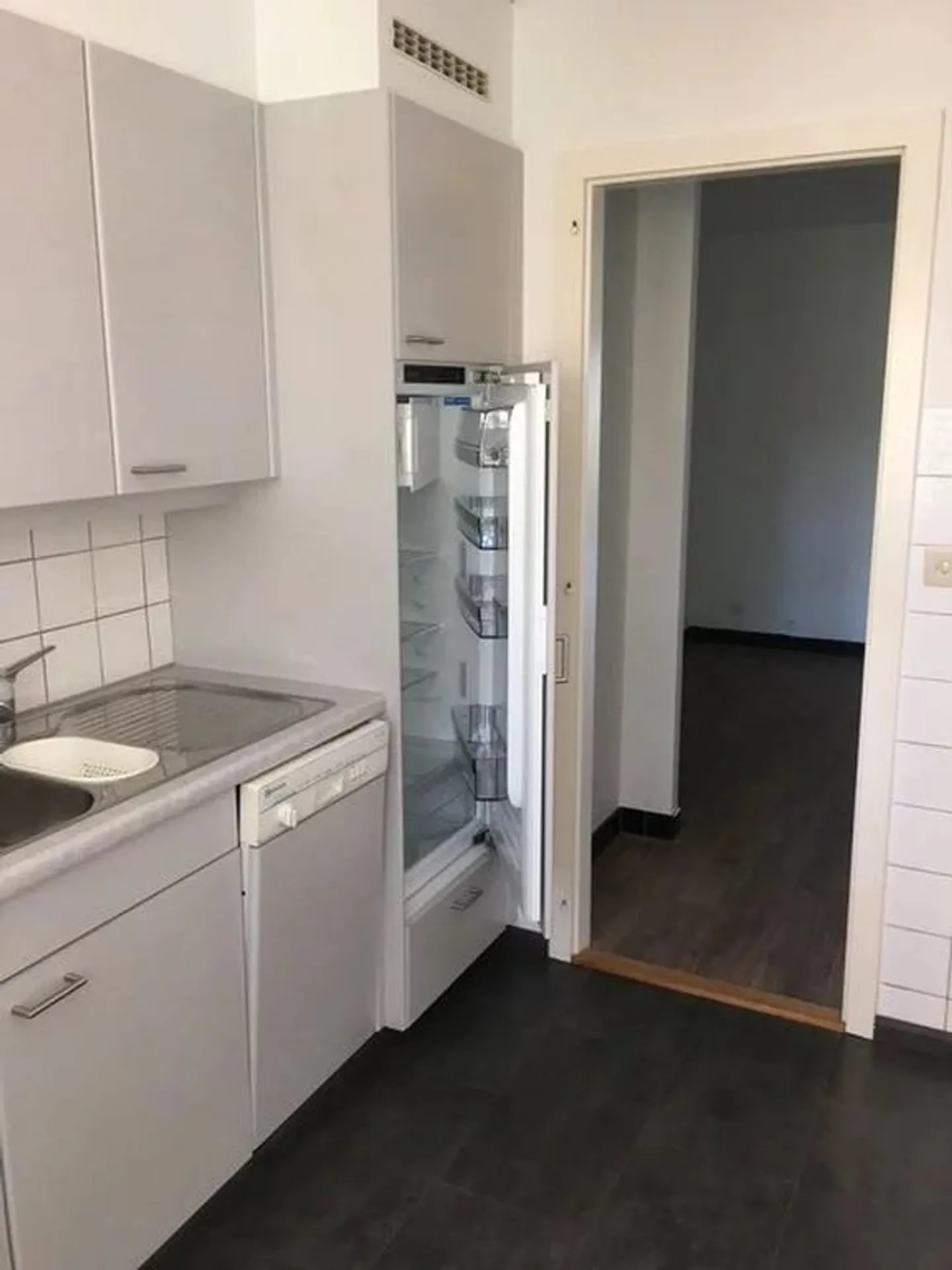 2.5 Room Apartment - Photo 7 of 9