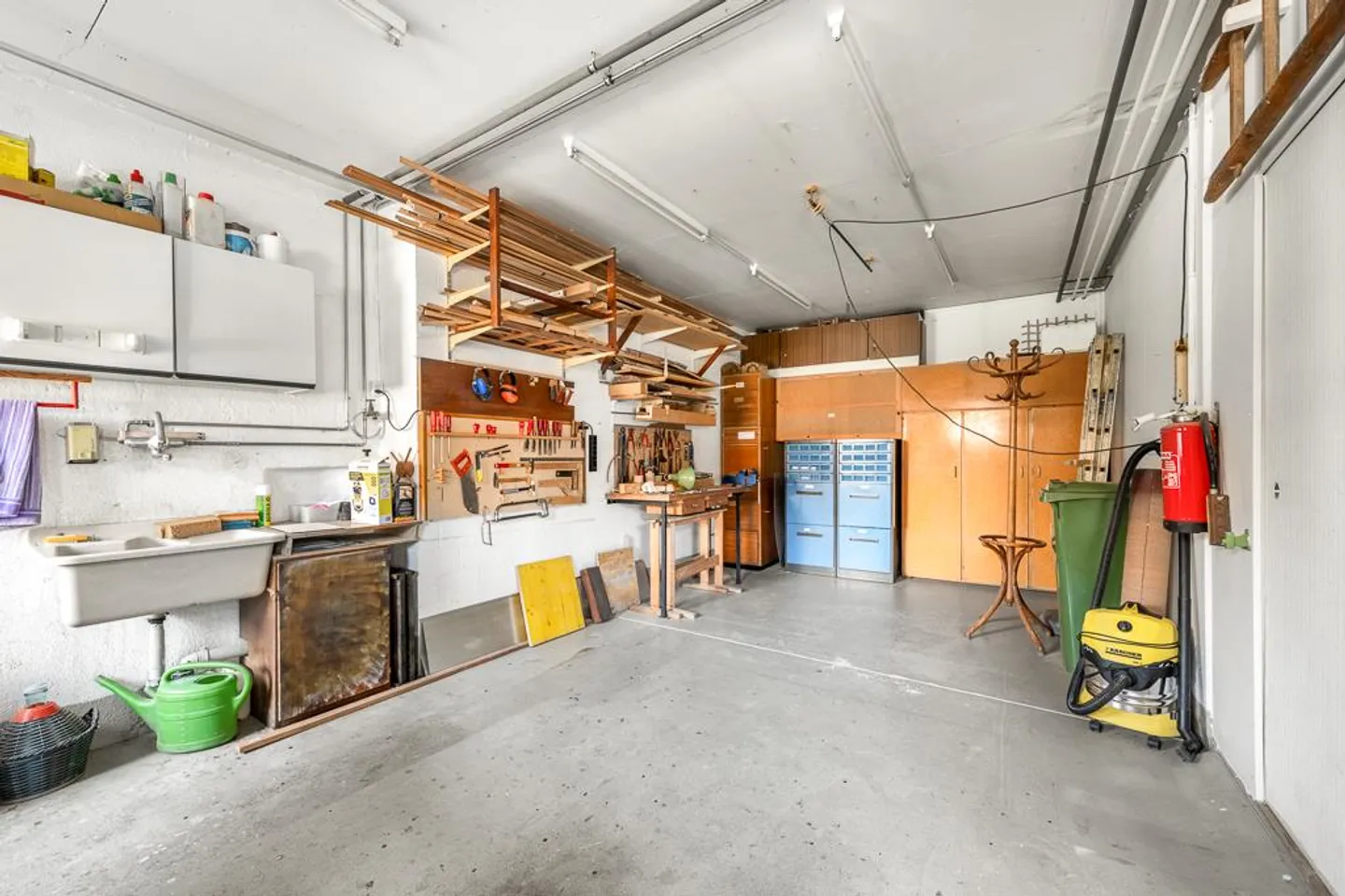 Multi-family house in quiet village location - Photo 3 of 10
