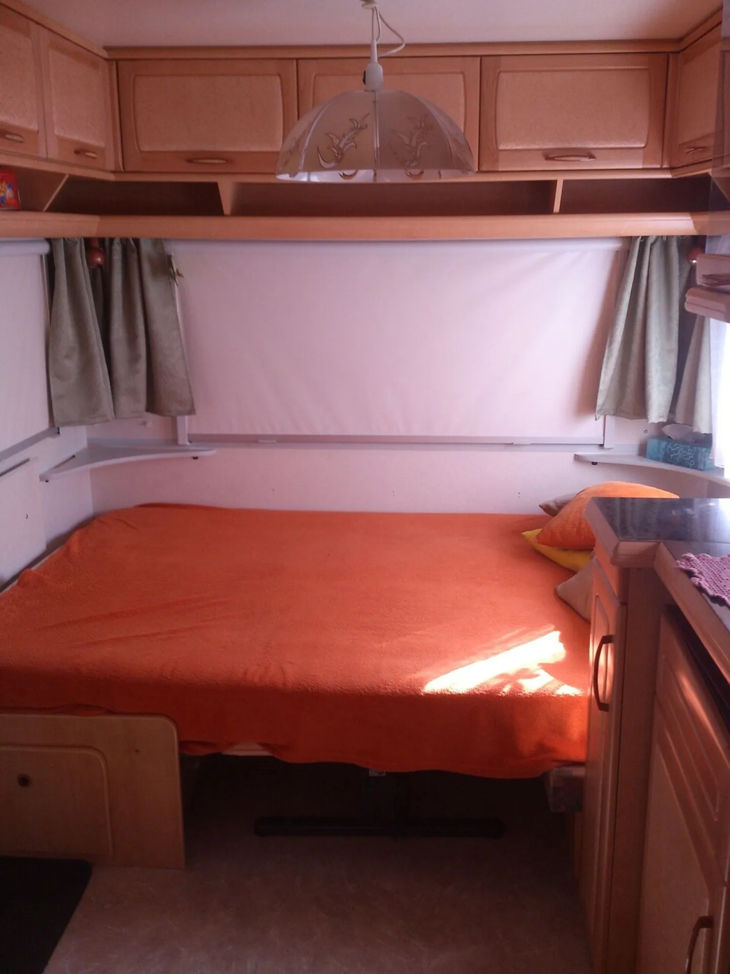 Charmantes 2.5-Zimmer-Campinghaus mit Sonnenterrasse in Raron VS - Foto 8 von 13