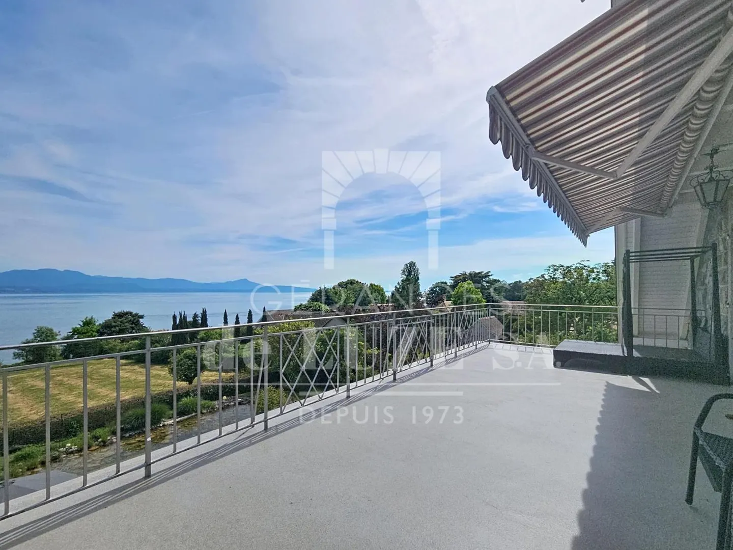 Villa de caractère avec vue lac - Photo 4 sur 13