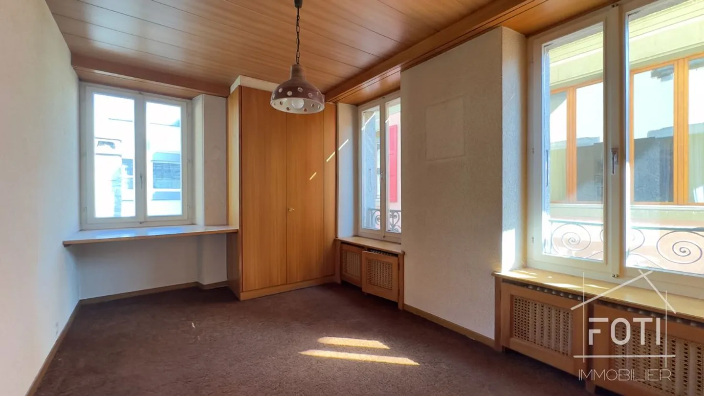 Mixed-Use Building in Monthey - Photo 10 of 13