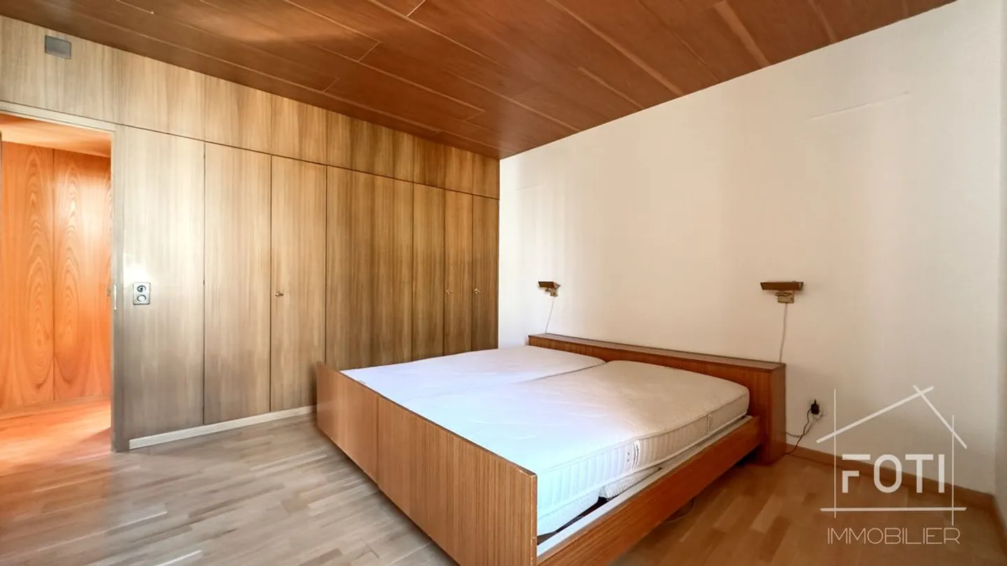 Mixed-Use Building in Monthey - Photo 12 of 13