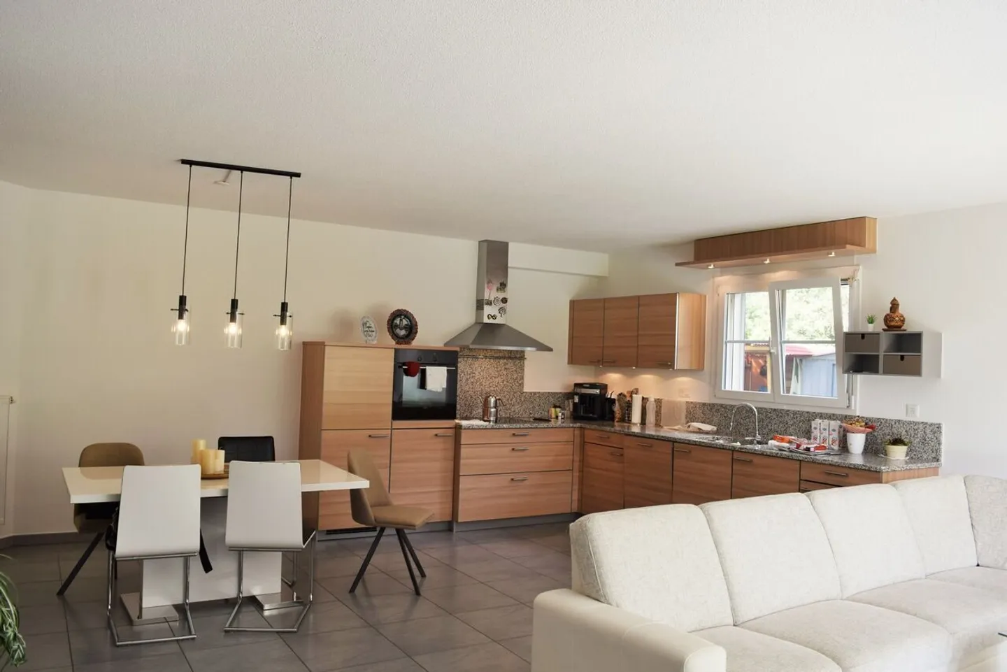 Appartement à louer - Photo 2 sur 7