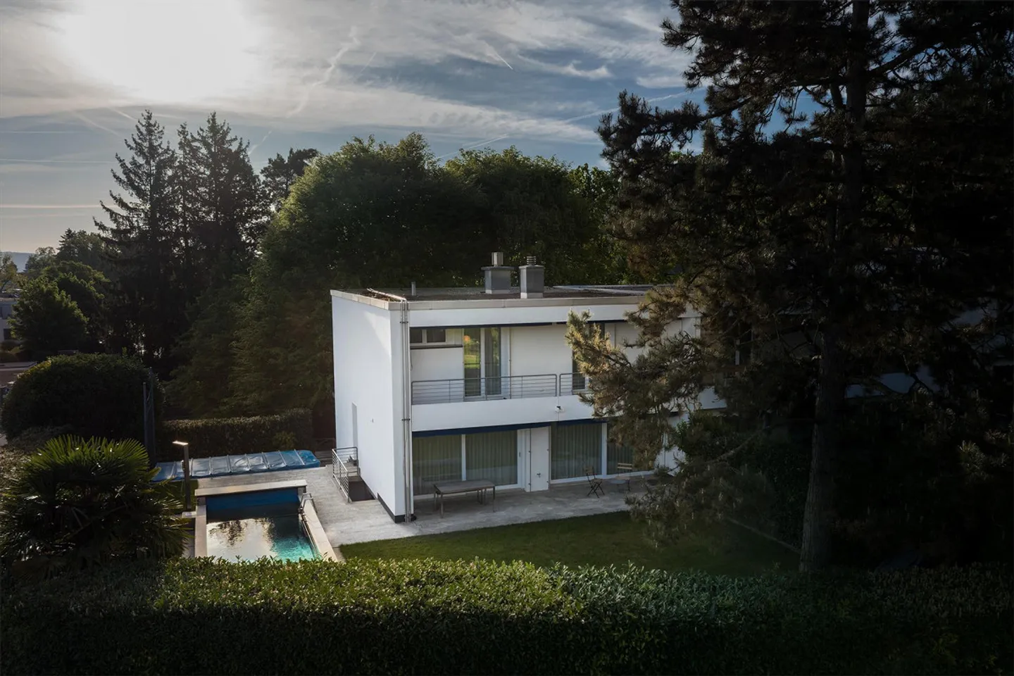 Maison de ville indépendante de rêve avec jardin merveilleux, entièrement rénovée et piscine en acier inoxydable de haute qualité - Photo 1 sur 12
