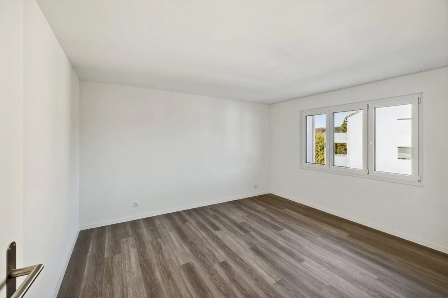 Moderne Wohnung mit grossem Balkon - Foto 5 von 10