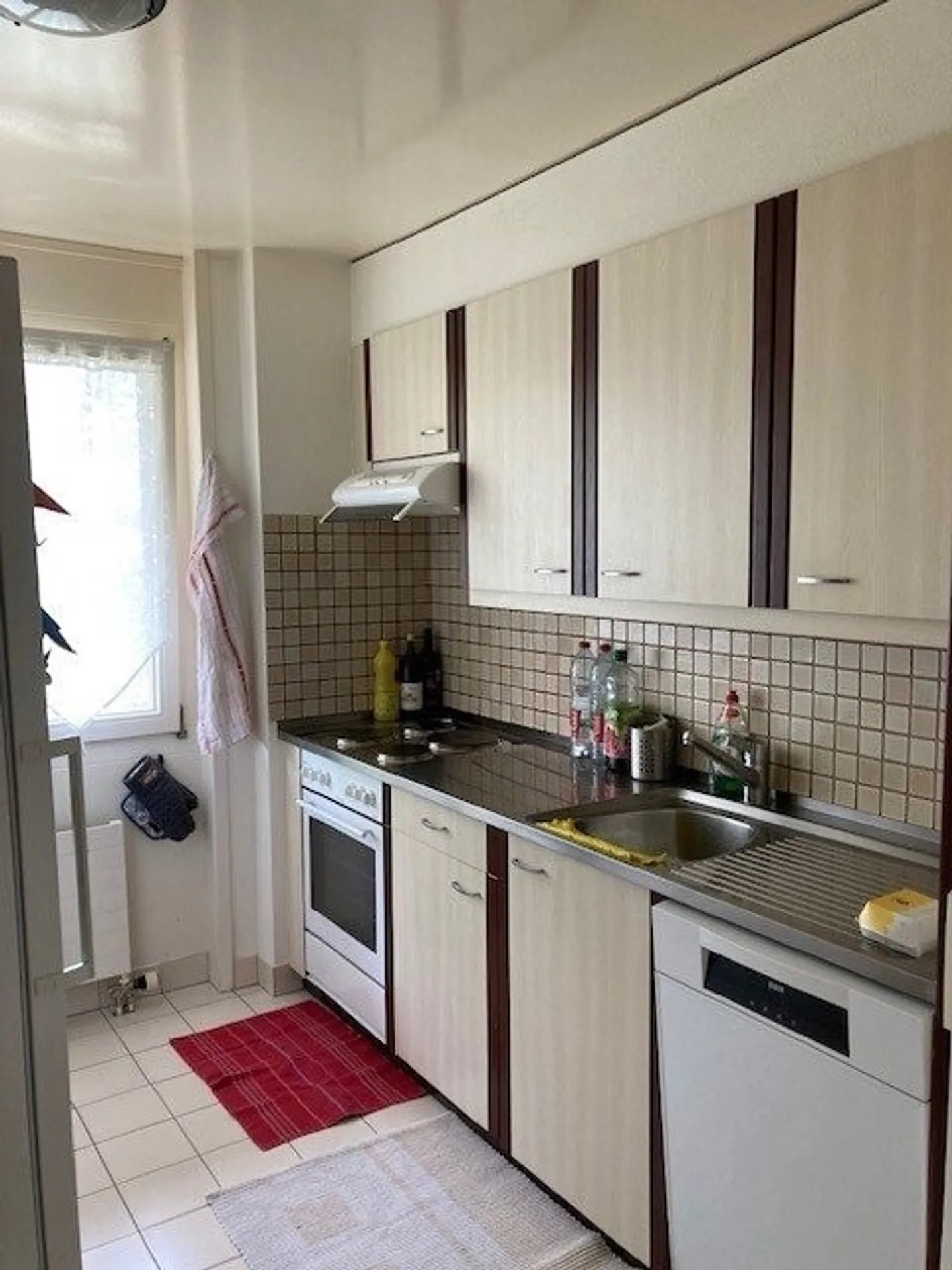 Bel appartamento di 4 stanze vicino al lago in fase di ristrutturazione - Foto 3 di 5