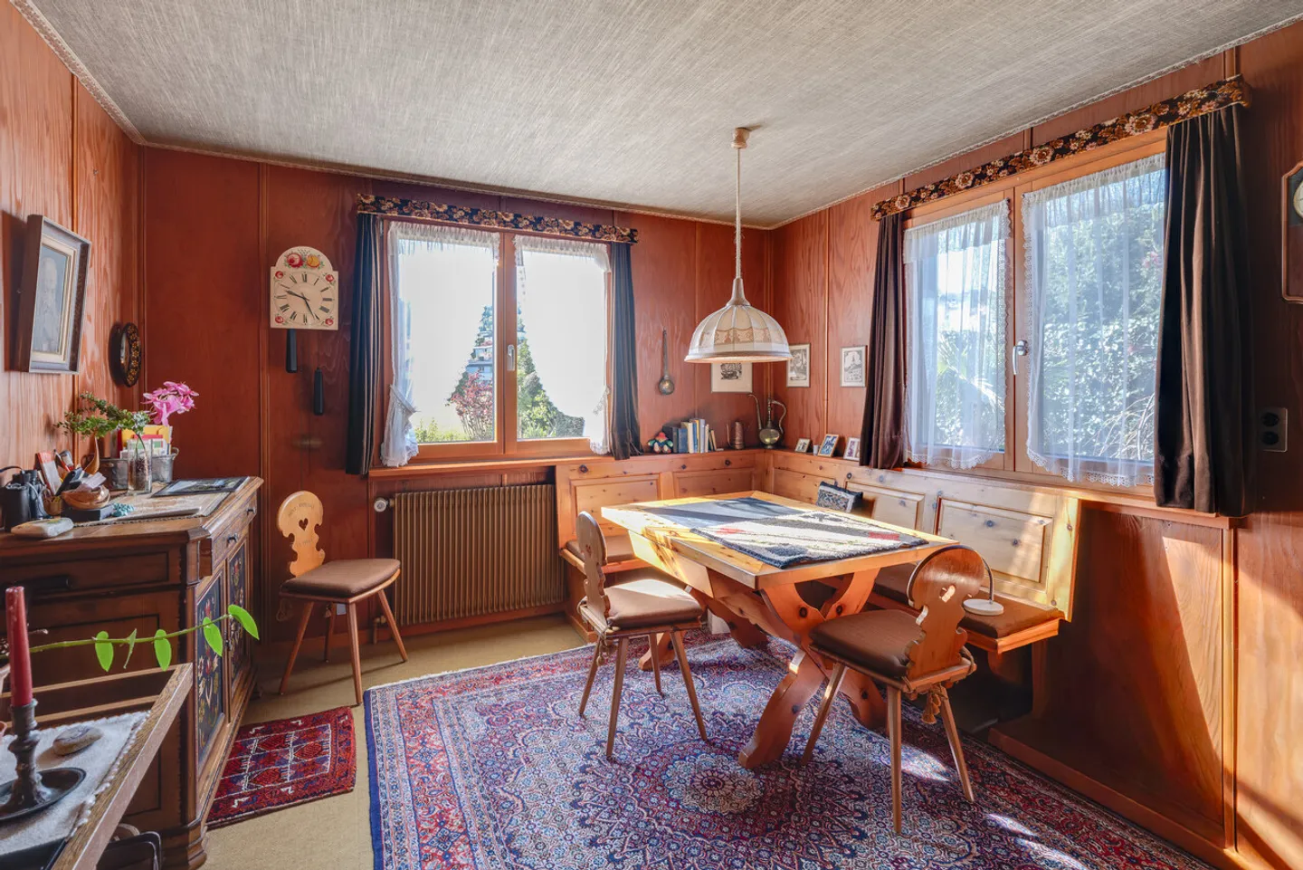 Charmante maison individuelle de 6,5 pièces avec un espace généreux et un jardin bien entretenu - Photo 3 sur 21