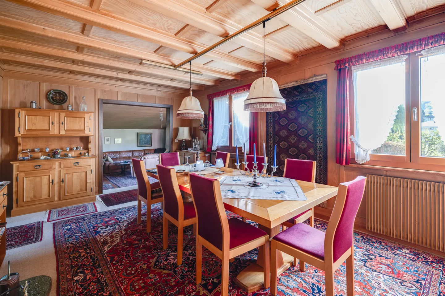 Charmante maison individuelle de 6,5 pièces avec un espace généreux et un jardin bien entretenu - Photo 4 sur 21
