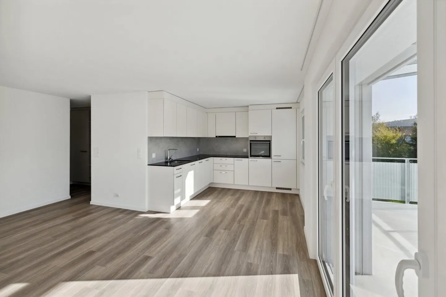 Moderne Wohnung mit grossem Balkon - Foto 7 von 10