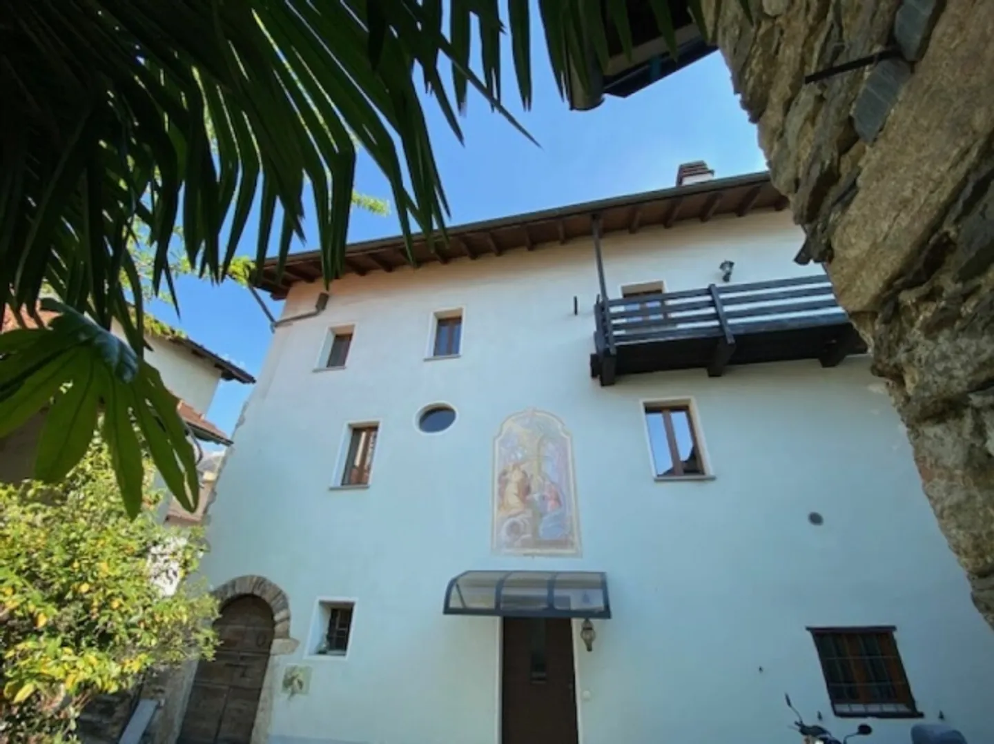 Casa unica in Ticino nel centro del villaggio - Foto 1 di 9