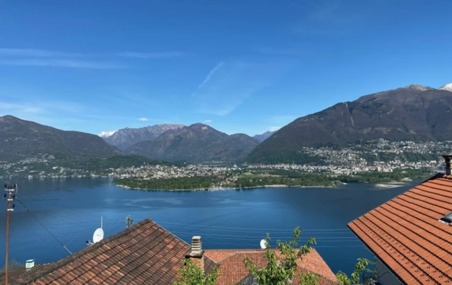 Casa unica in Ticino nel centro del villaggio - Foto 2 di 9