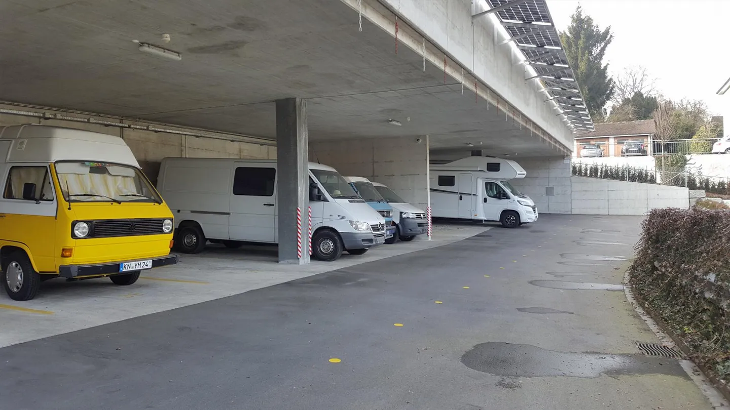Covered parking for vans or motorhomes - Photo 1 of 2