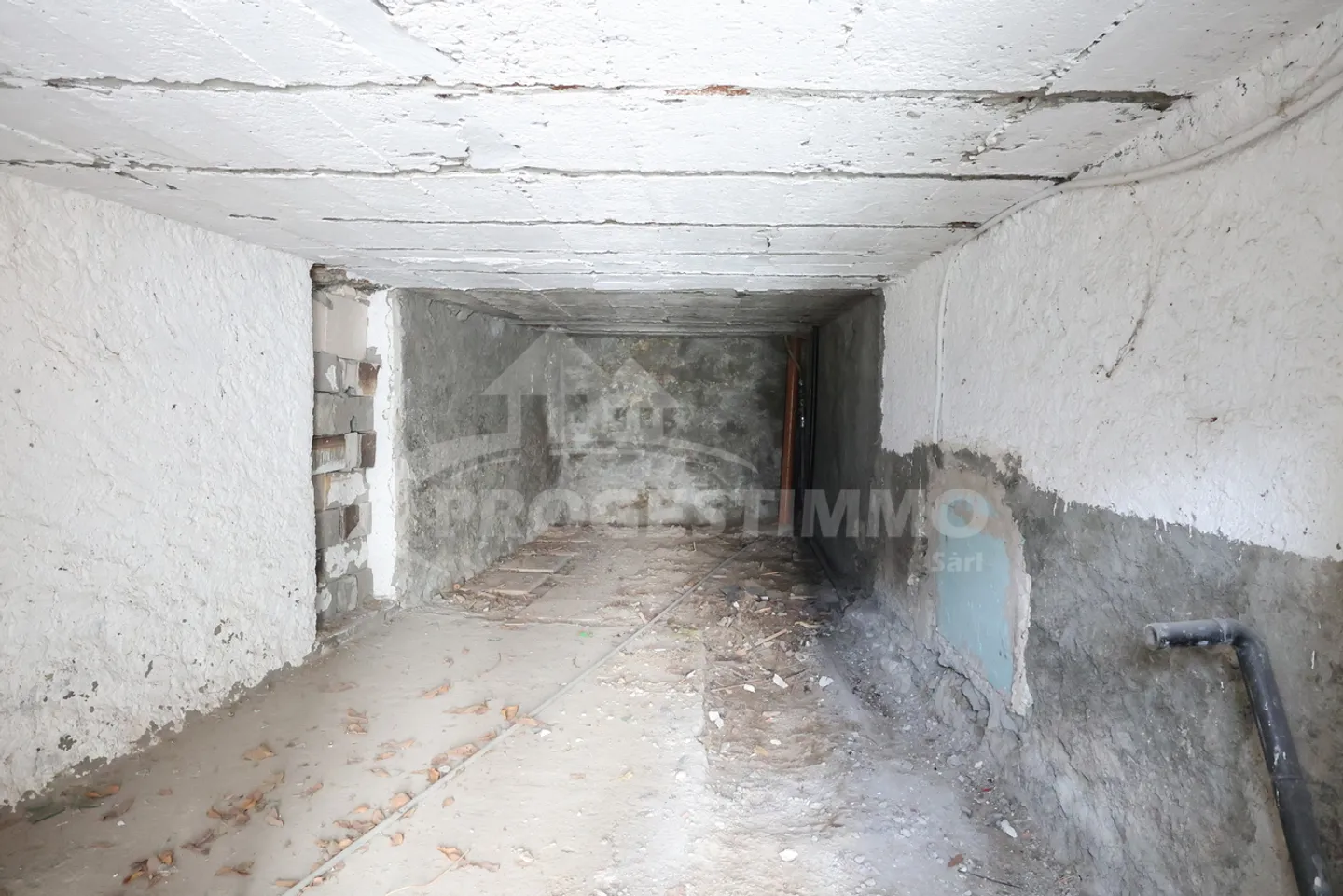 DORFHAUS MIT STALL VOLLSTÄNDIG ZU TRANSFORMIEREN - Foto 10 von 11