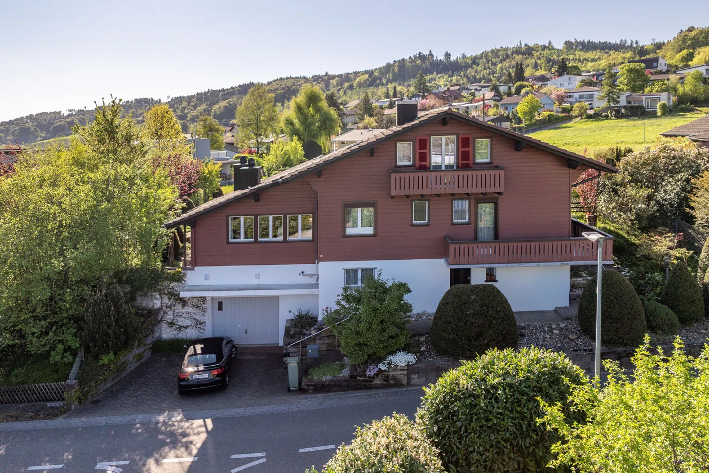 Charmante maison individuelle de 6,5 pièces avec un espace généreux et un jardin bien entretenu - Photo 17 sur 21