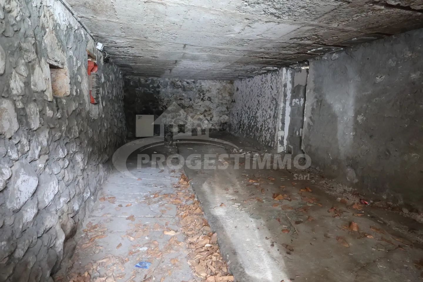 DORFHAUS MIT STALL VOLLSTÄNDIG ZU TRANSFORMIEREN - Foto 11 von 11