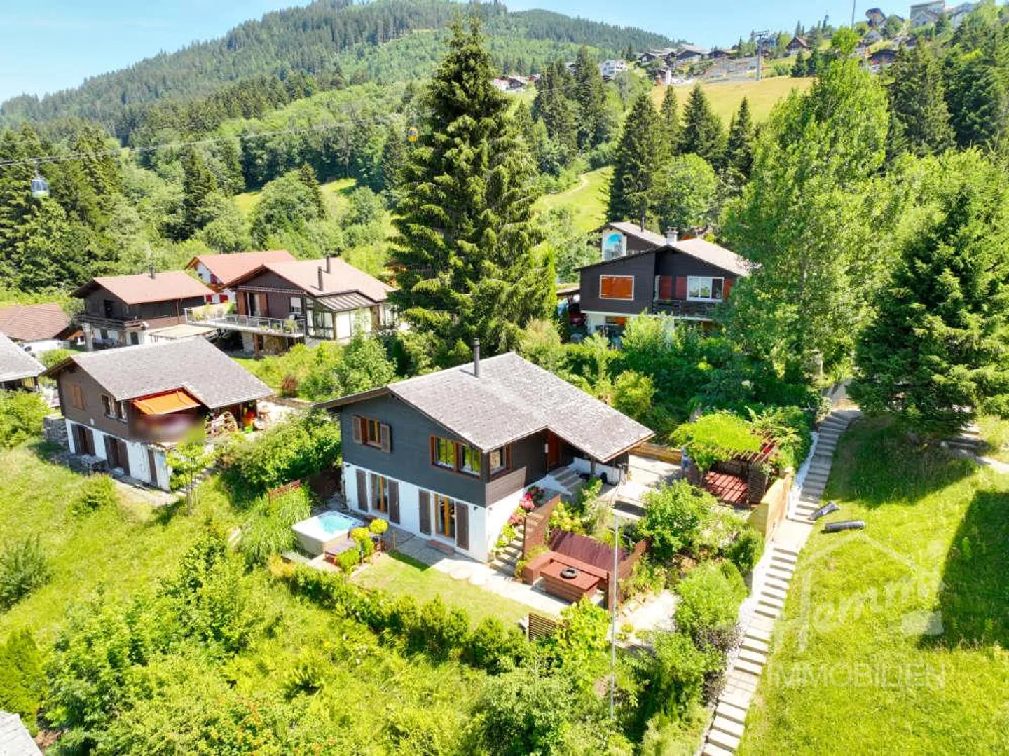 Mountain Jewel with Dreamlike View - Photo 3 of 28