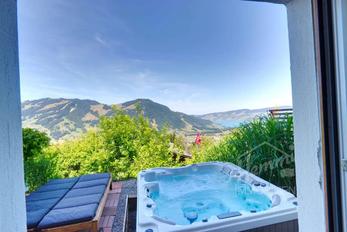 Mountain Jewel with Dreamlike View - Photo 13 of 28