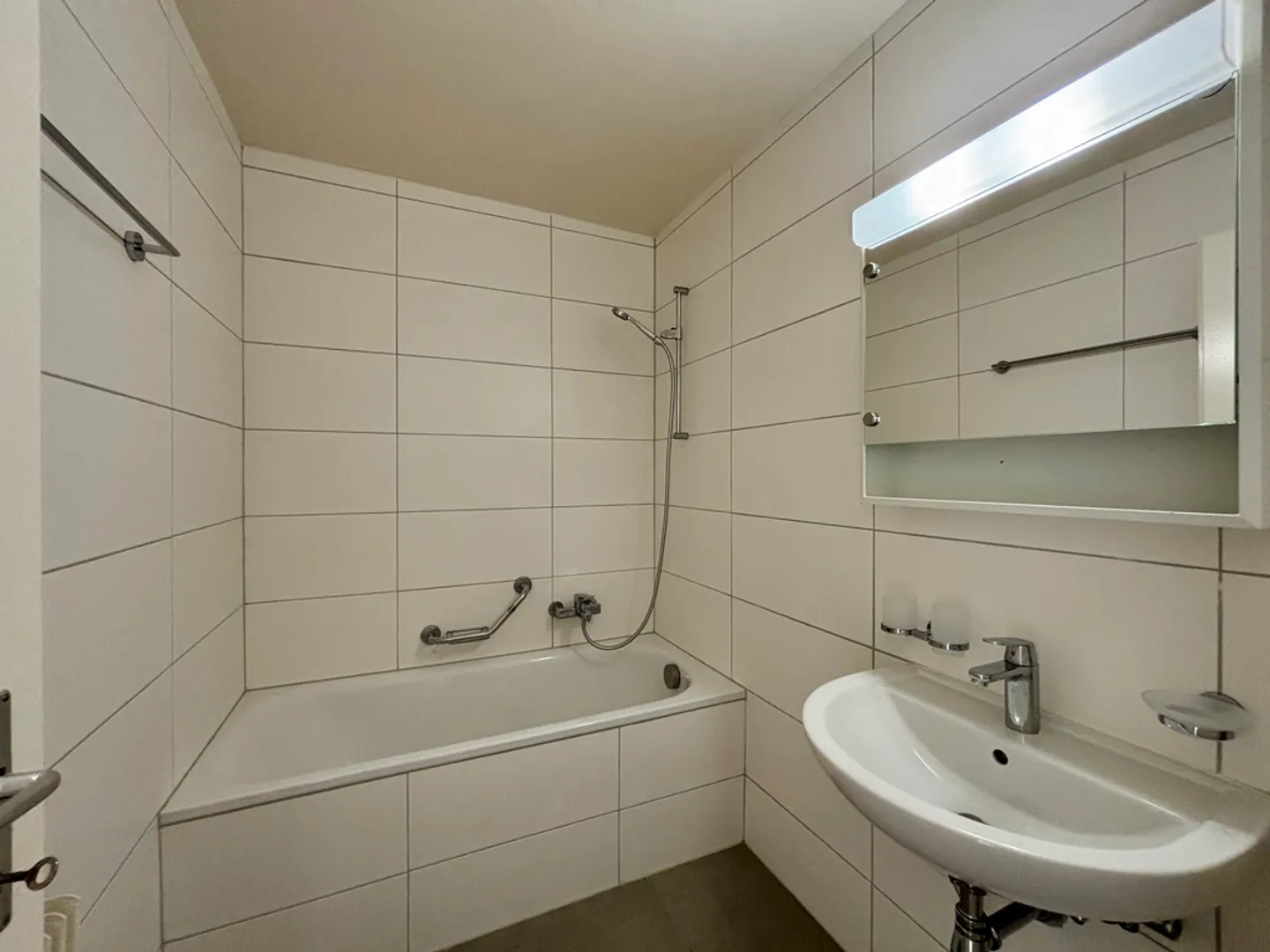 Charmant appartement 2 pièces - Photo 6 sur 9