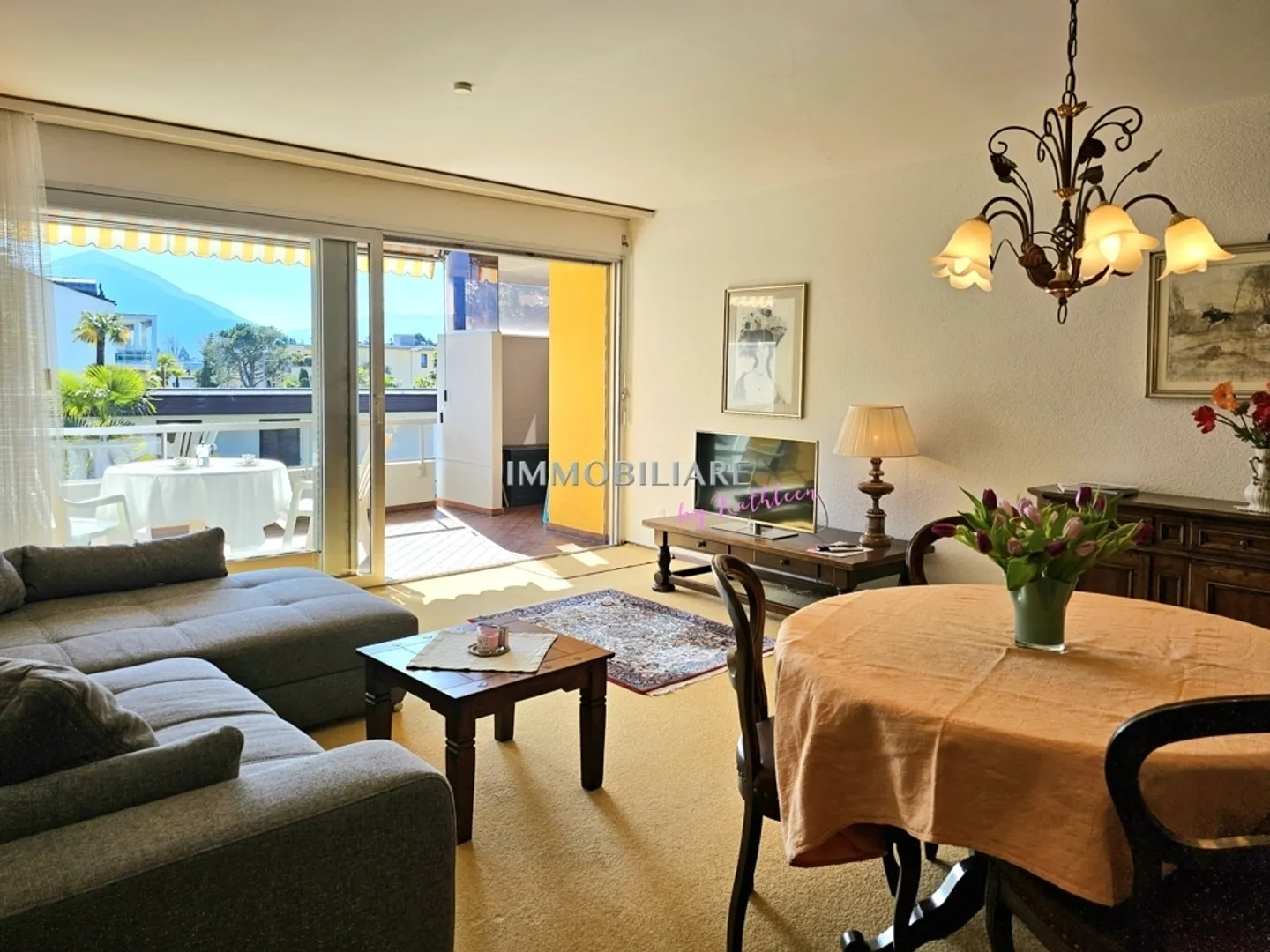Geräumige Wohnung mit Balkonen - Foto 4 von 13