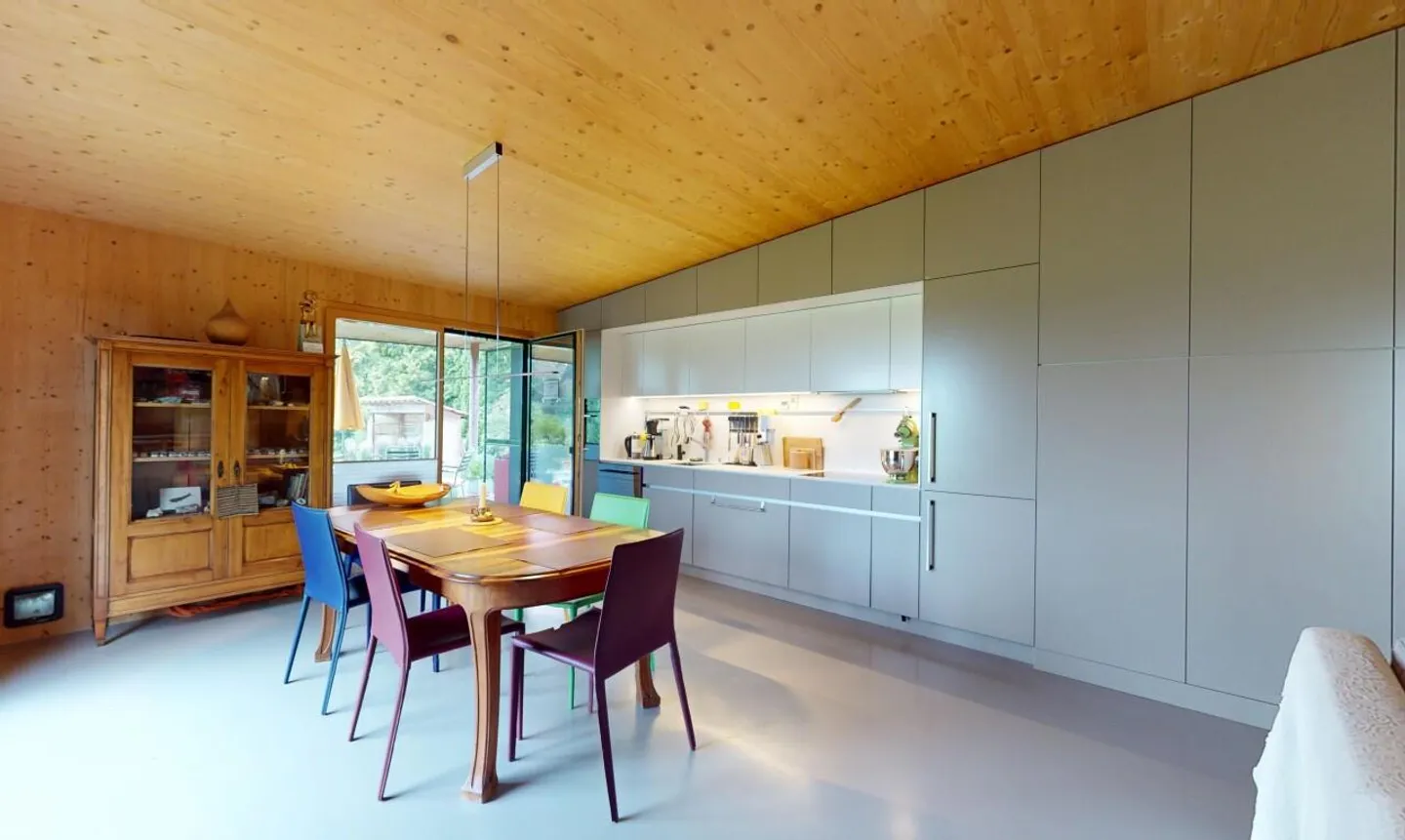 Single-family house with a separate apartment in Winterberg ZH - Photo 1 of 13
