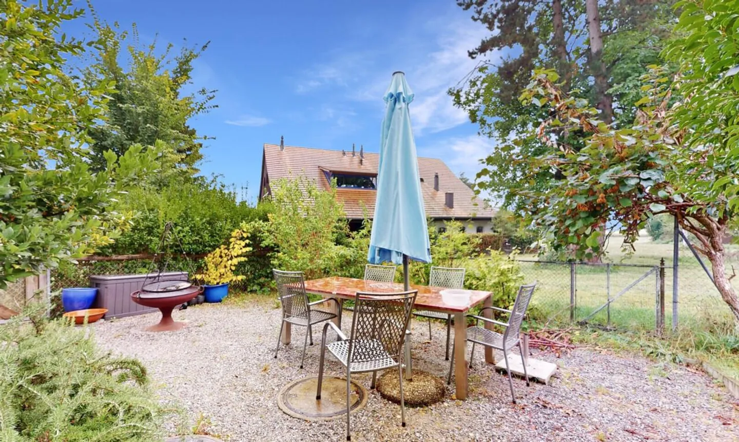 Single-family house with a separate apartment in Winterberg ZH - Photo 4 of 13