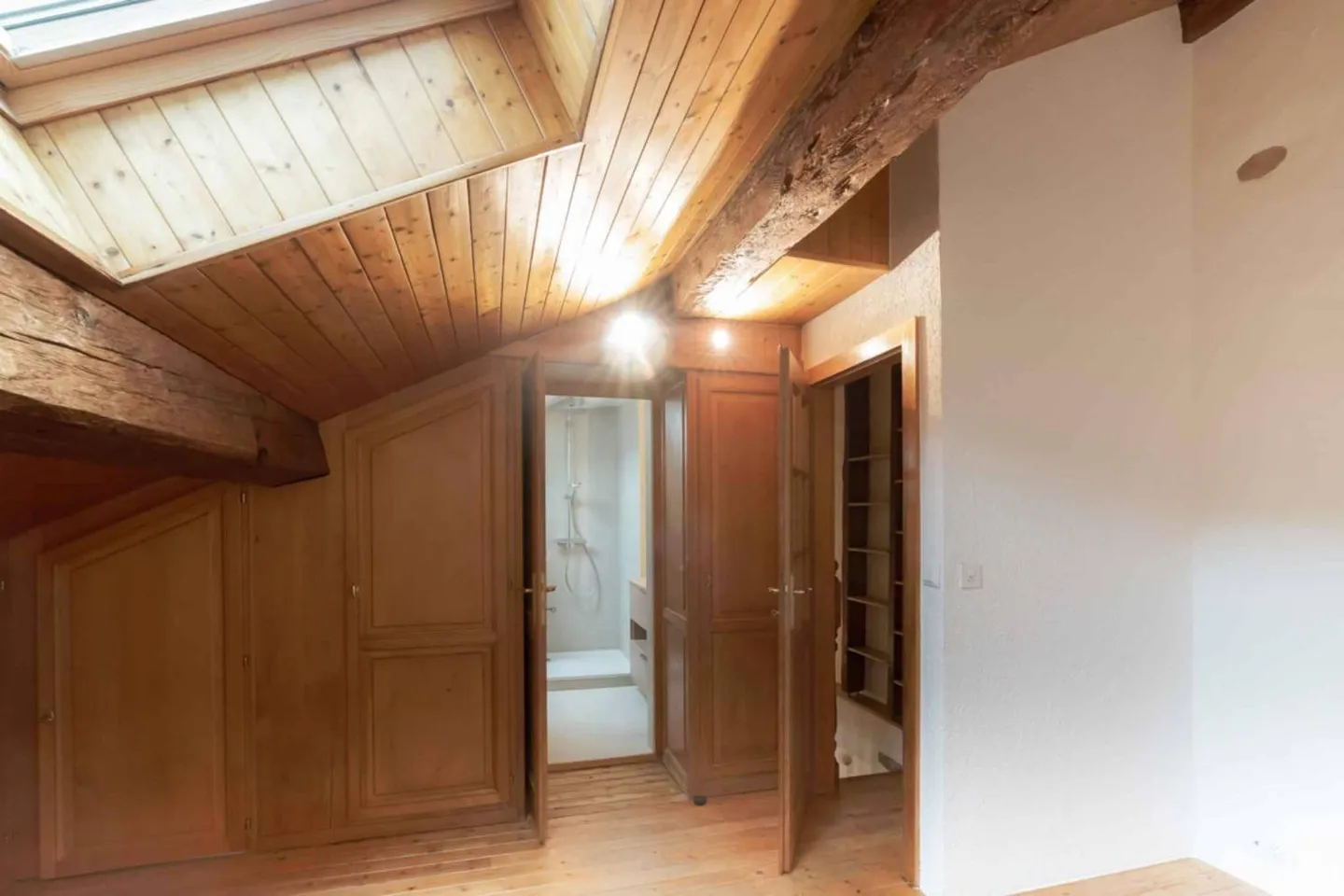 Charming 2.5 room house - Photo 6 of 11