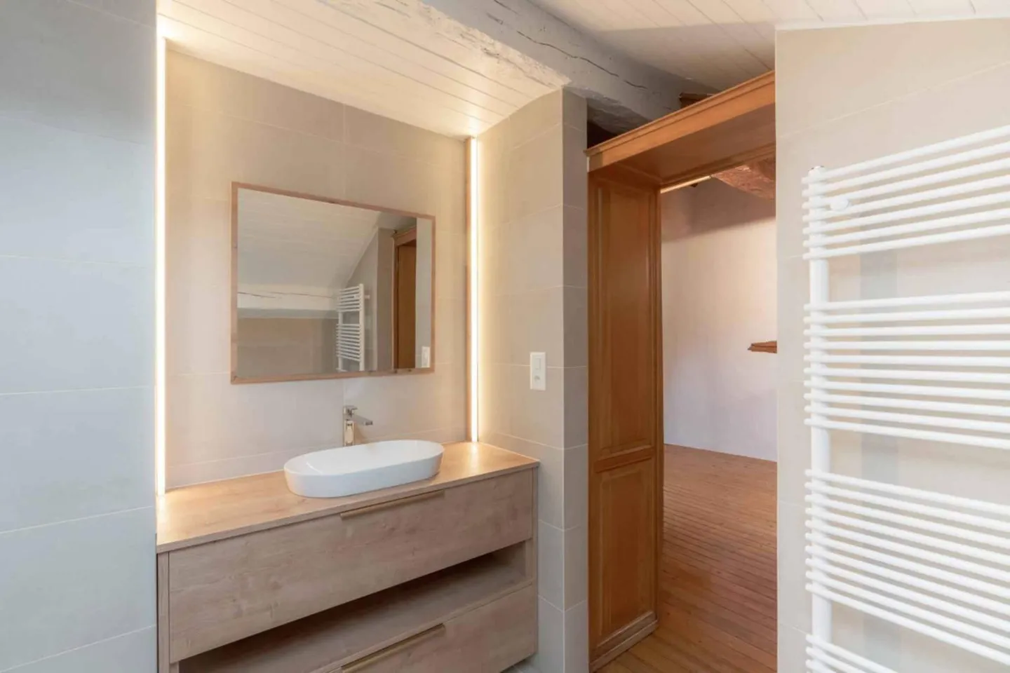 Charming 2.5 room house - Photo 7 of 11