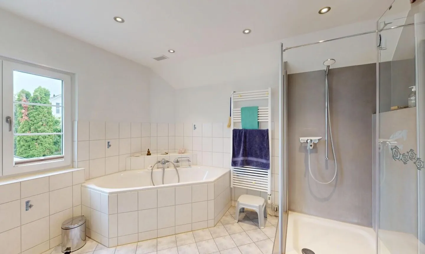 Single-family house with a separate apartment in Winterberg ZH - Photo 9 of 13
