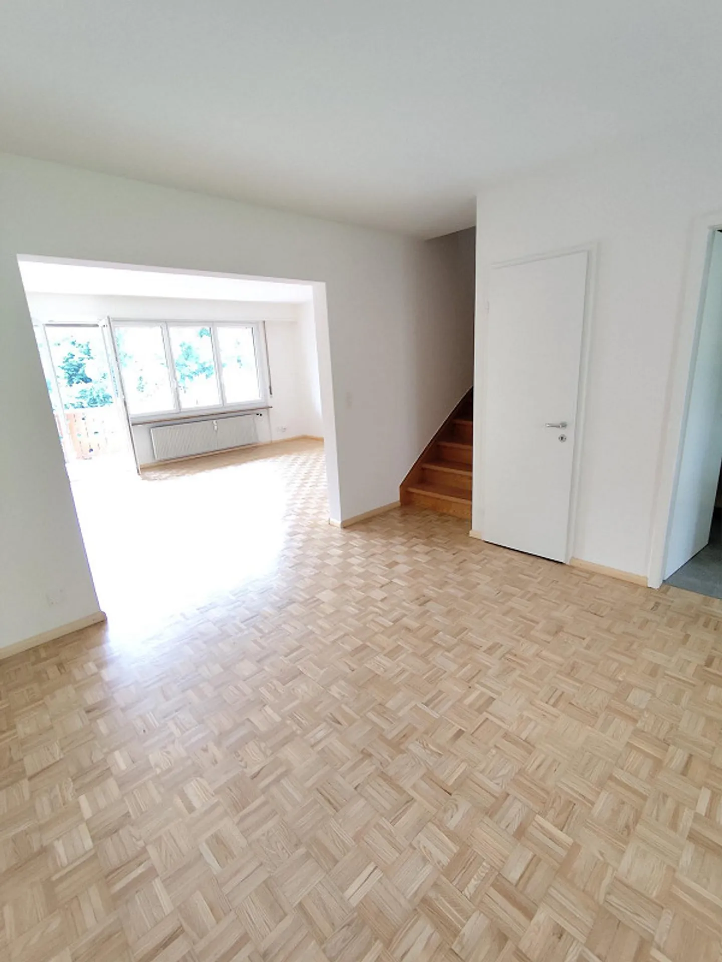 Appartamento duplex di 3,5 stanze a Bruderholz - Foto 3 di 13