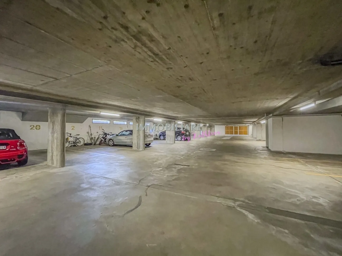 Geräumige Wohnung mit Balkonen - Foto 12 von 13