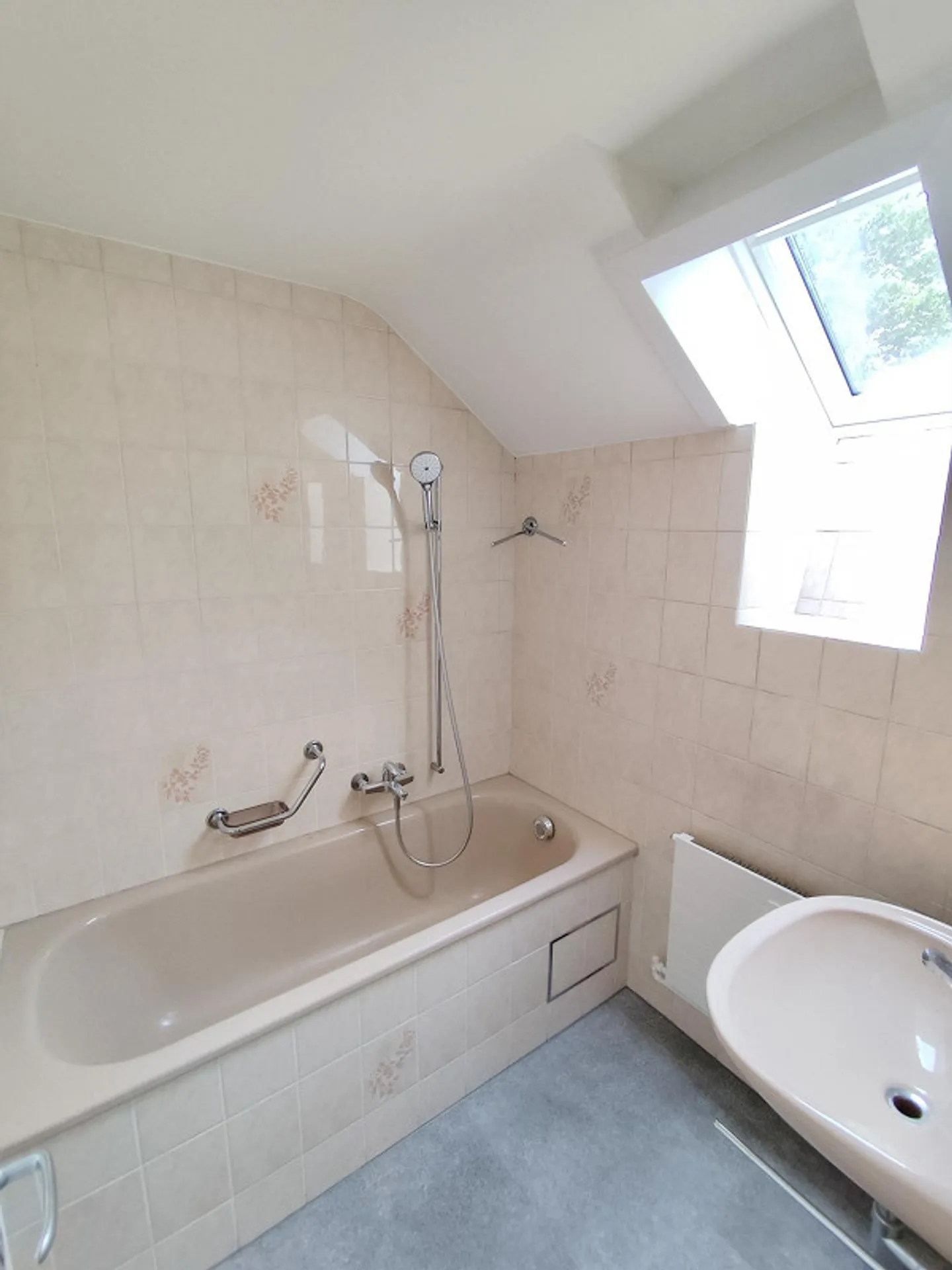 Appartamento duplex di 3,5 stanze a Bruderholz - Foto 8 di 13